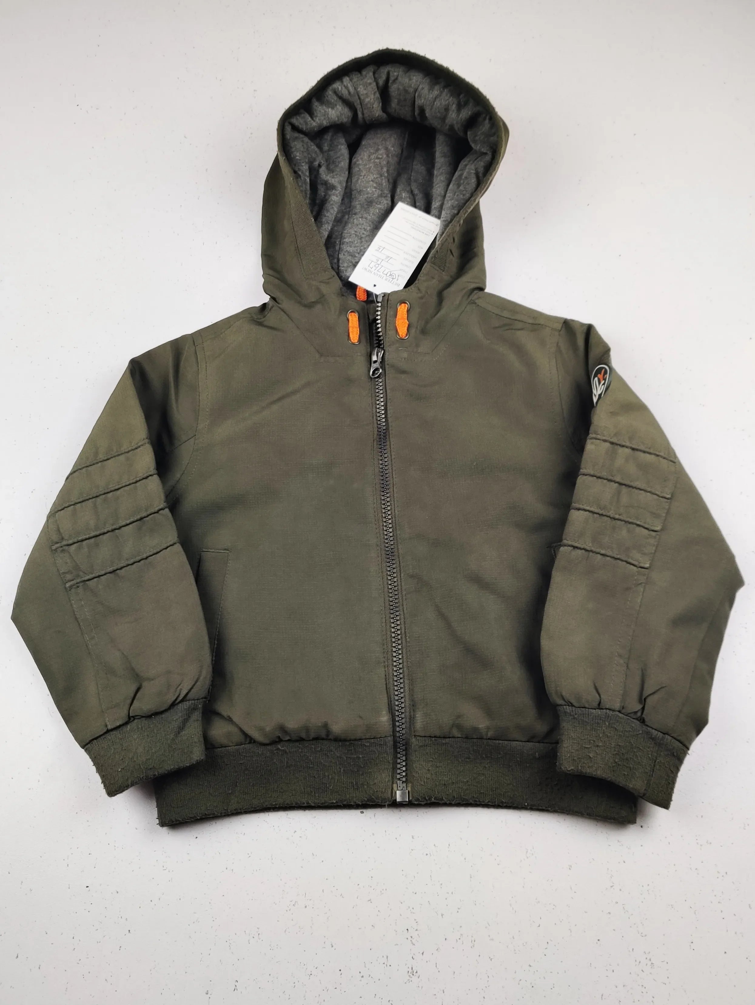 Buy online pre-used pre-loved 100% authentic & Original branded Urban Boys (KJB-7767) available in Pakistan. Top international brands avilable.