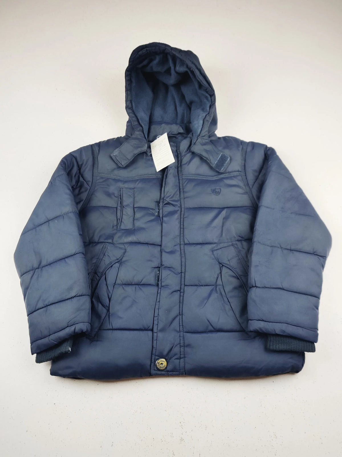 Buy online pre-used pre-loved 100% authentic & Original branded Unknown Brand (KJB-7769) available in Pakistan. Top international brands avilable.