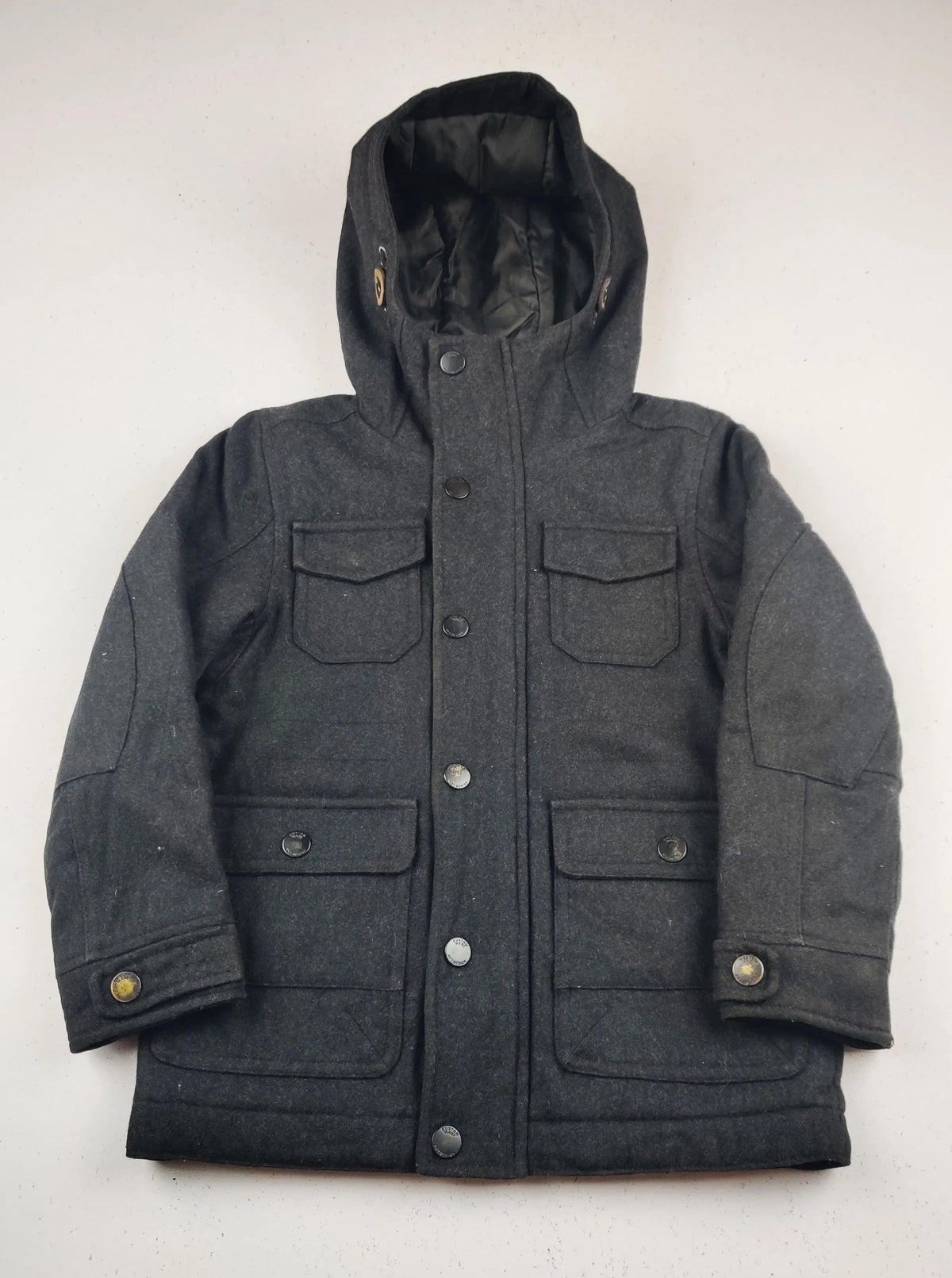 Buy online pre-used pre-loved 100% authentic & Original branded Grey (KJB-7777) available in Pakistan. Top international brands avilable.
