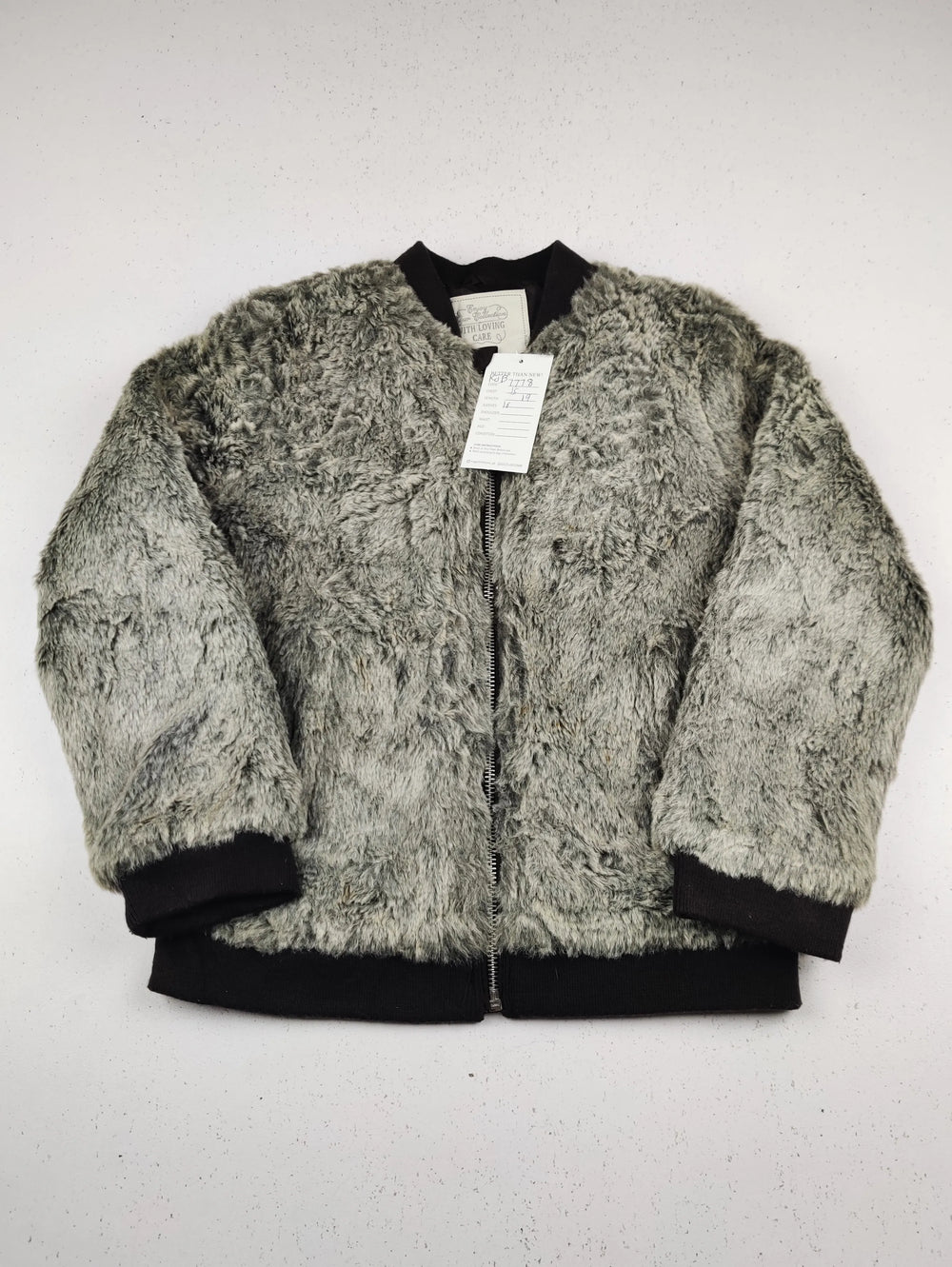 Buy online pre-used pre-loved 100% authentic & Original branded Enjoy Loving (KJB-7778) available in Pakistan. Top international brands avilable.