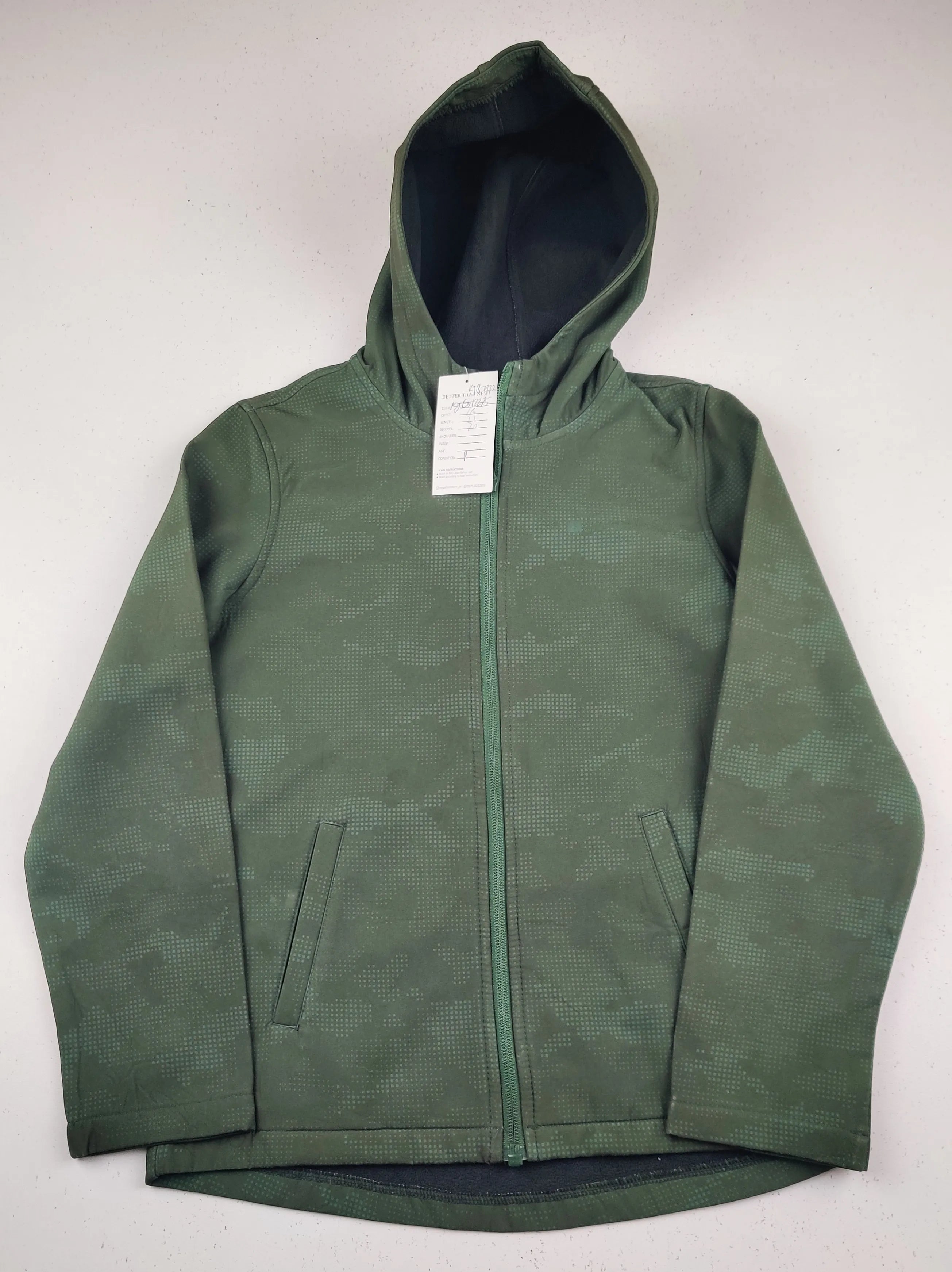 Buy online pre-used pre-loved 100% authentic & Original branded Mountain Warehouse (KJB-7832) available in Pakistan. Top international brands avilable.