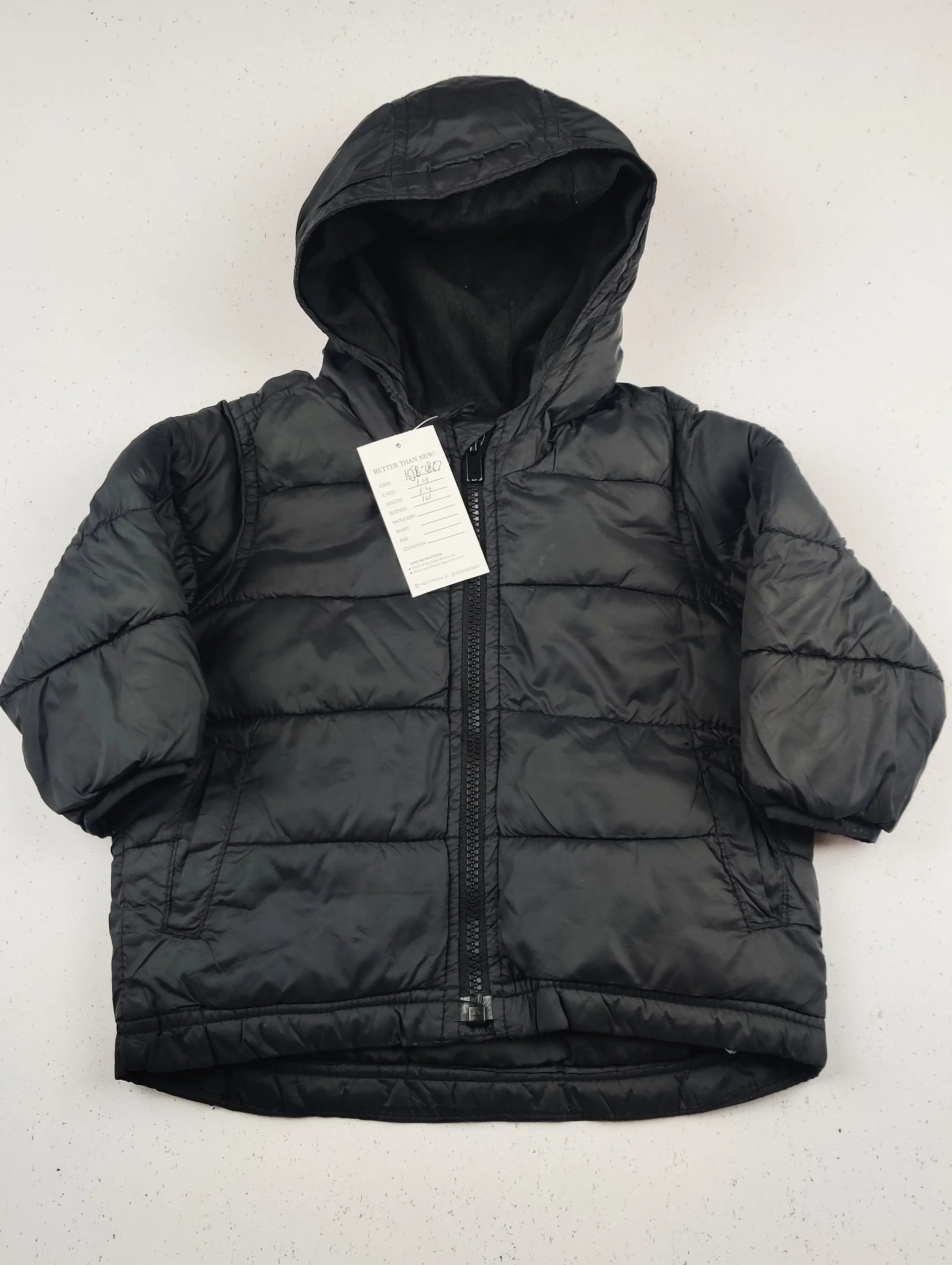 Buy online pre-used pre-loved 100% authentic & Original branded Old Navy (KJB-7867) available in Pakistan. Top international brands avilable.