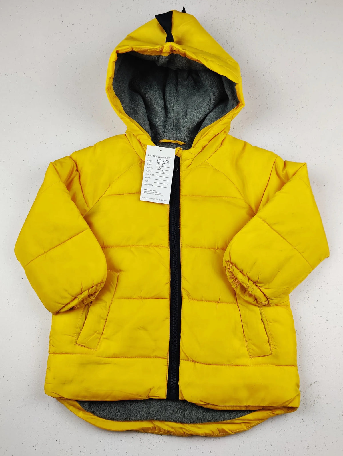 Buy online pre-used pre-loved 100% authentic & Original branded Unknown Brand (KJB-7876) available in Pakistan. Top international brands avilable.