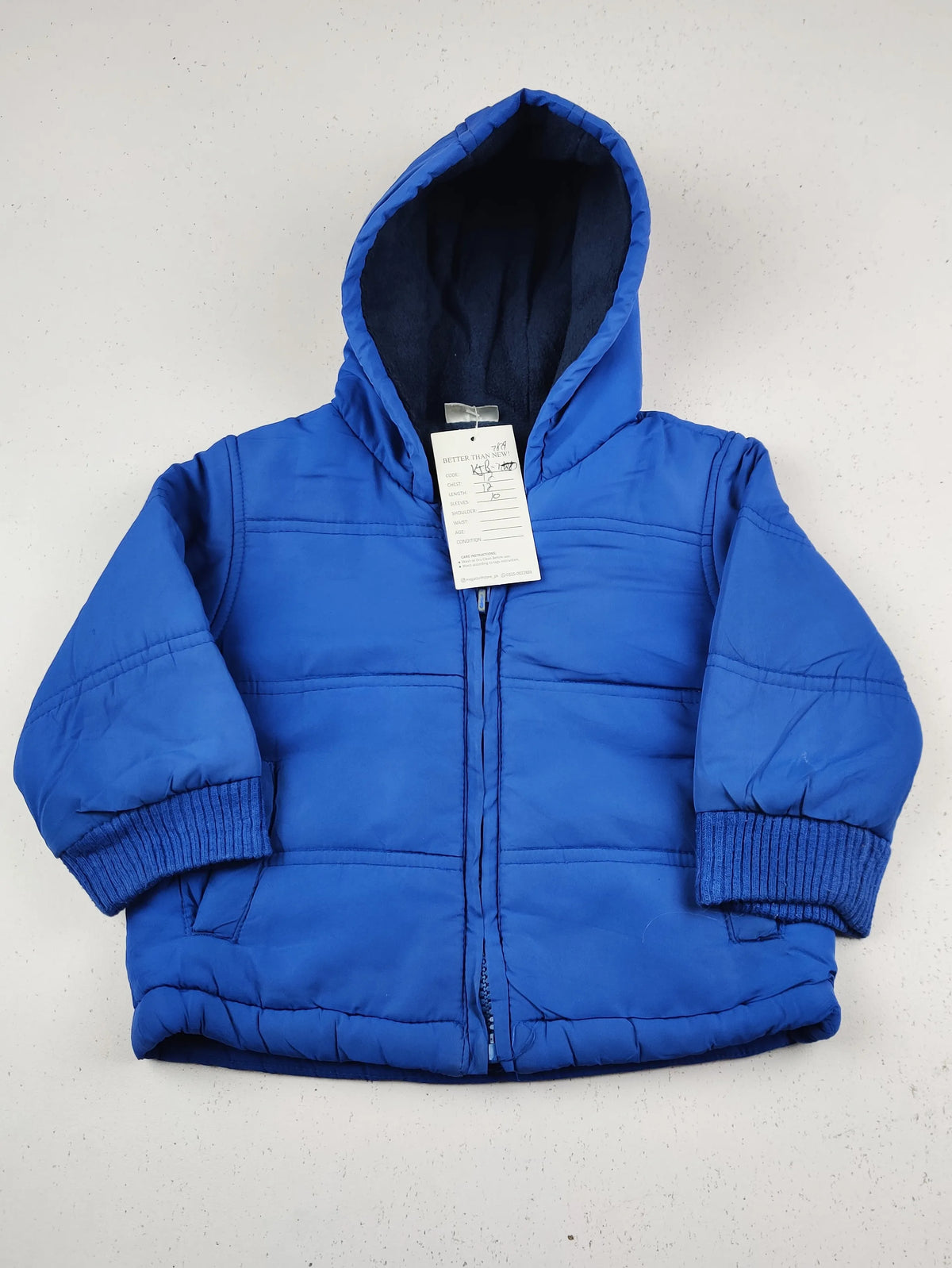 Buy online pre-used pre-loved 100% authentic & Original branded F&F (KJB-7879) available in Pakistan. Top international brands avilable.