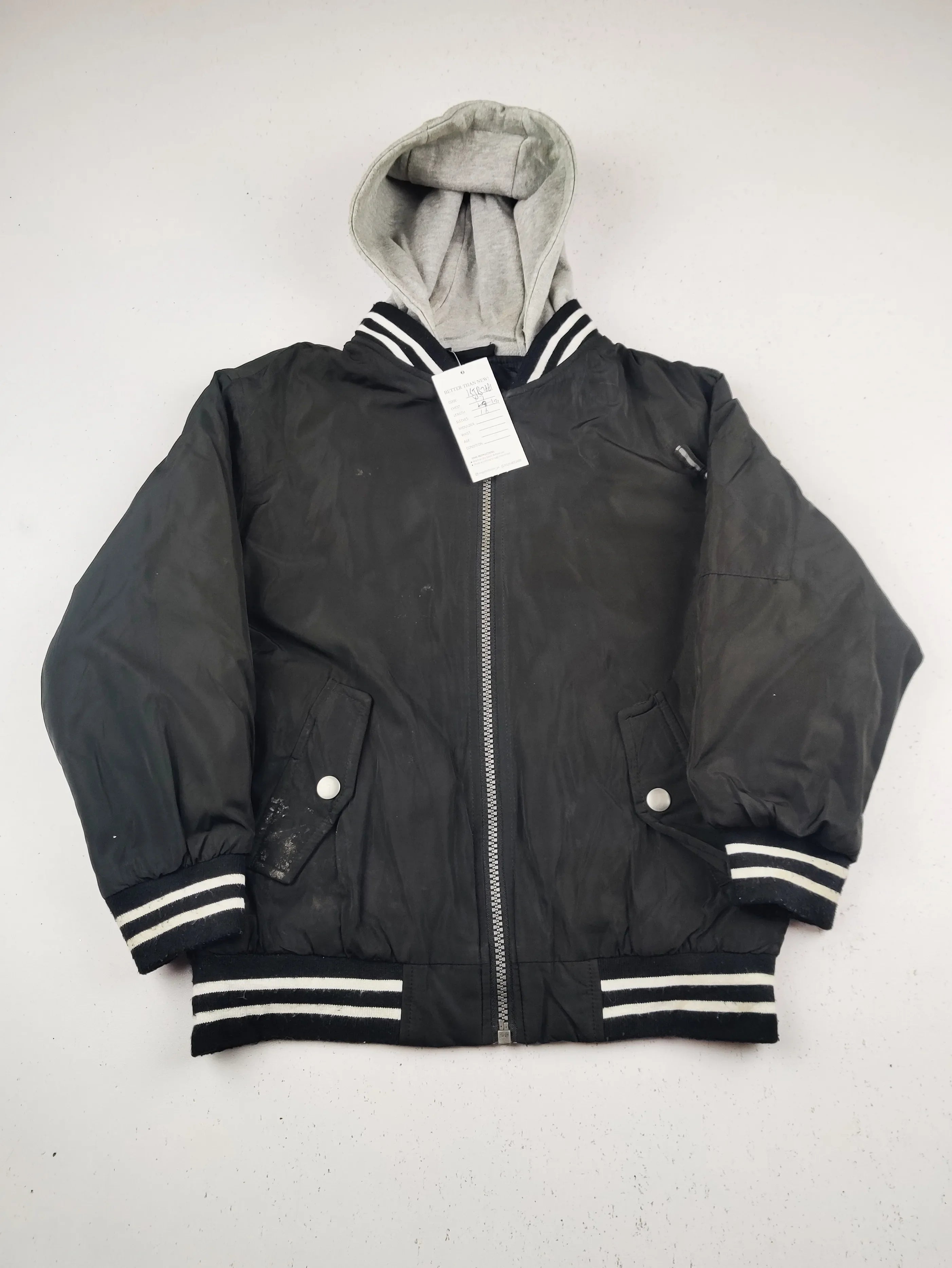 Buy online pre-used pre-loved 100% authentic & Original branded Tu (KJB-7881) available in Pakistan. Top international brands avilable.