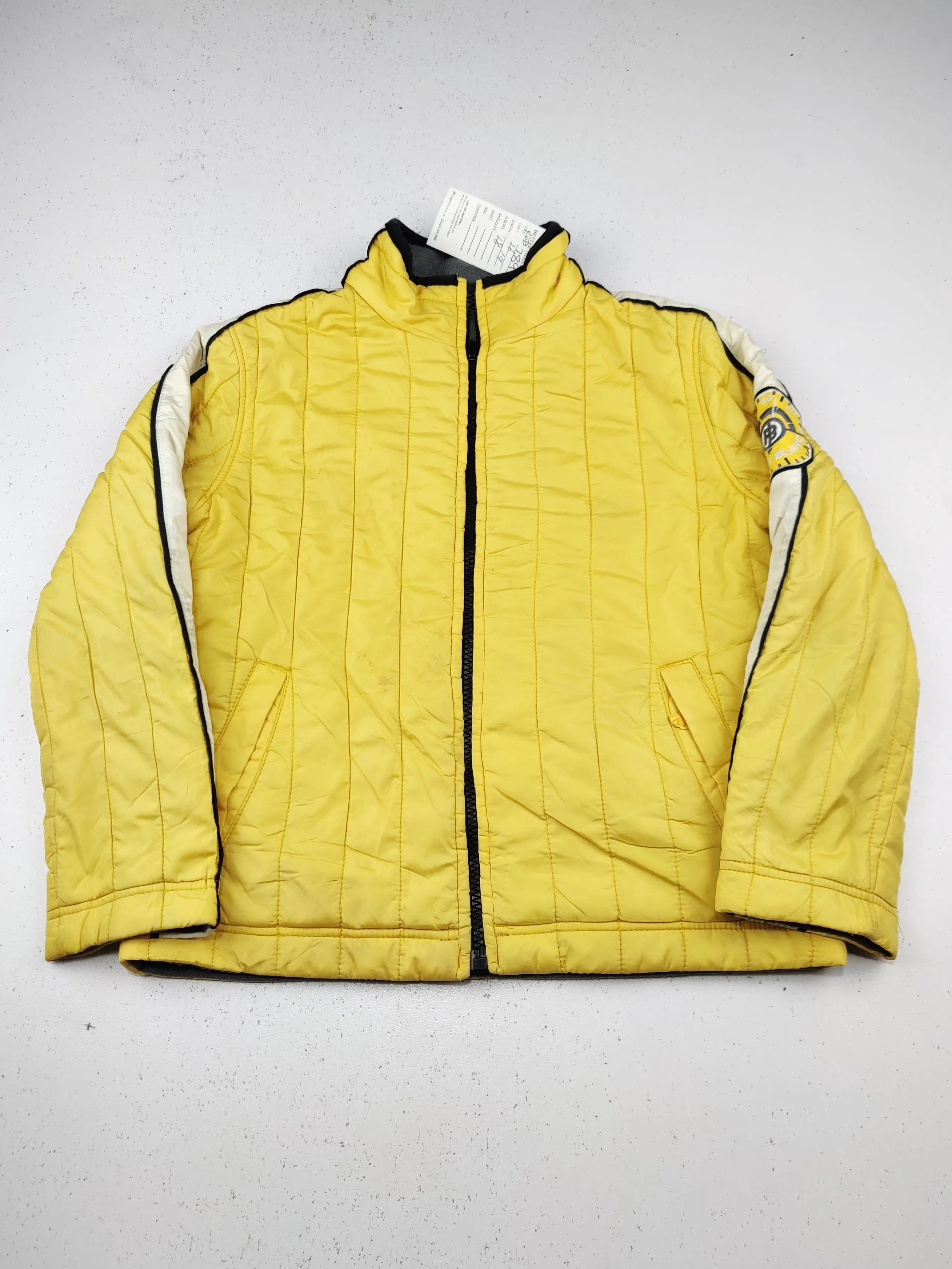 Buy online pre-used pre-loved 100% authentic & Original branded Unknown Brand (KJB-7890) available in Pakistan. Top international brands avilable.