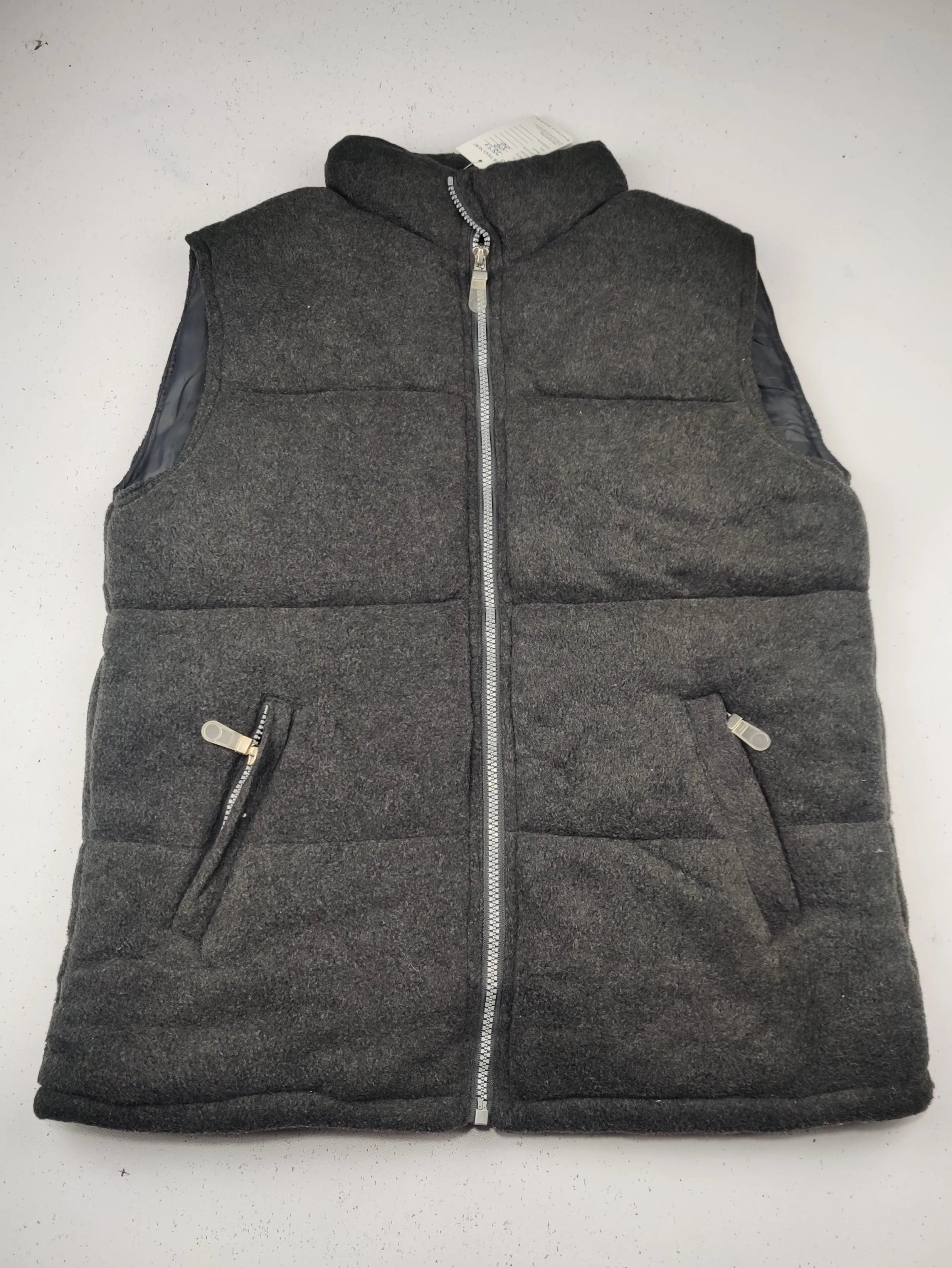 Buy online pre-used pre-loved 100% authentic & Original branded Ws (KJB-7897) available in Pakistan. Top international brands avilable.