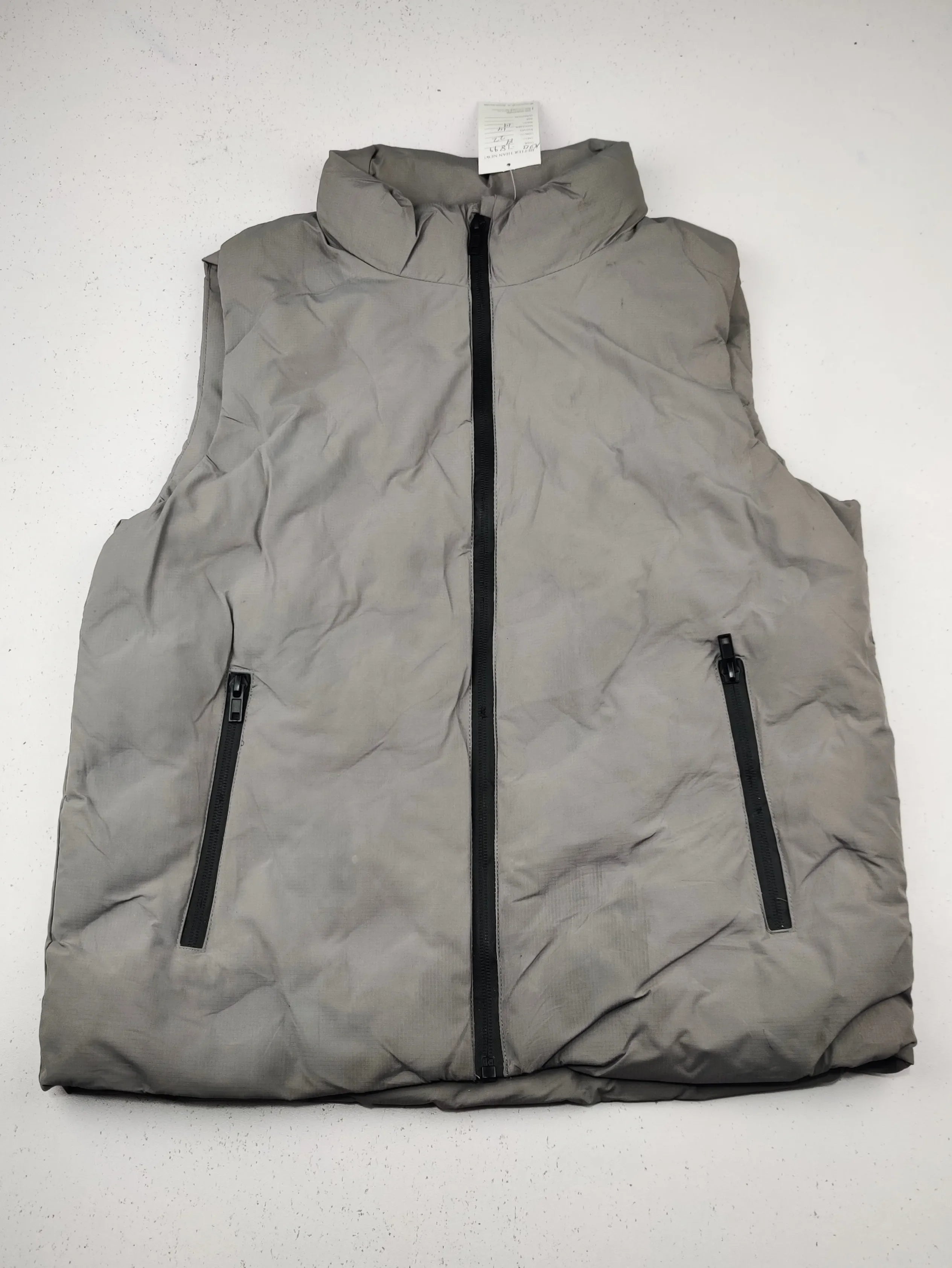 Buy online pre-used pre-loved 100% authentic & Original branded Primark (KJB-7899) available in Pakistan. Top international brands avilable.