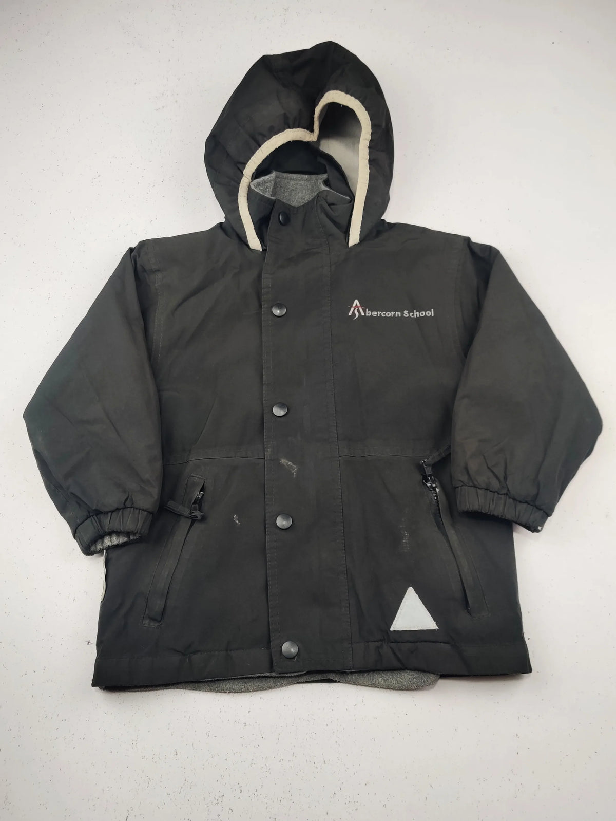 Buy online pre-used pre-loved 100% authentic & Original branded R.E.S.U.L.T (KJB-7939) available in Pakistan. Top international brands avilable.