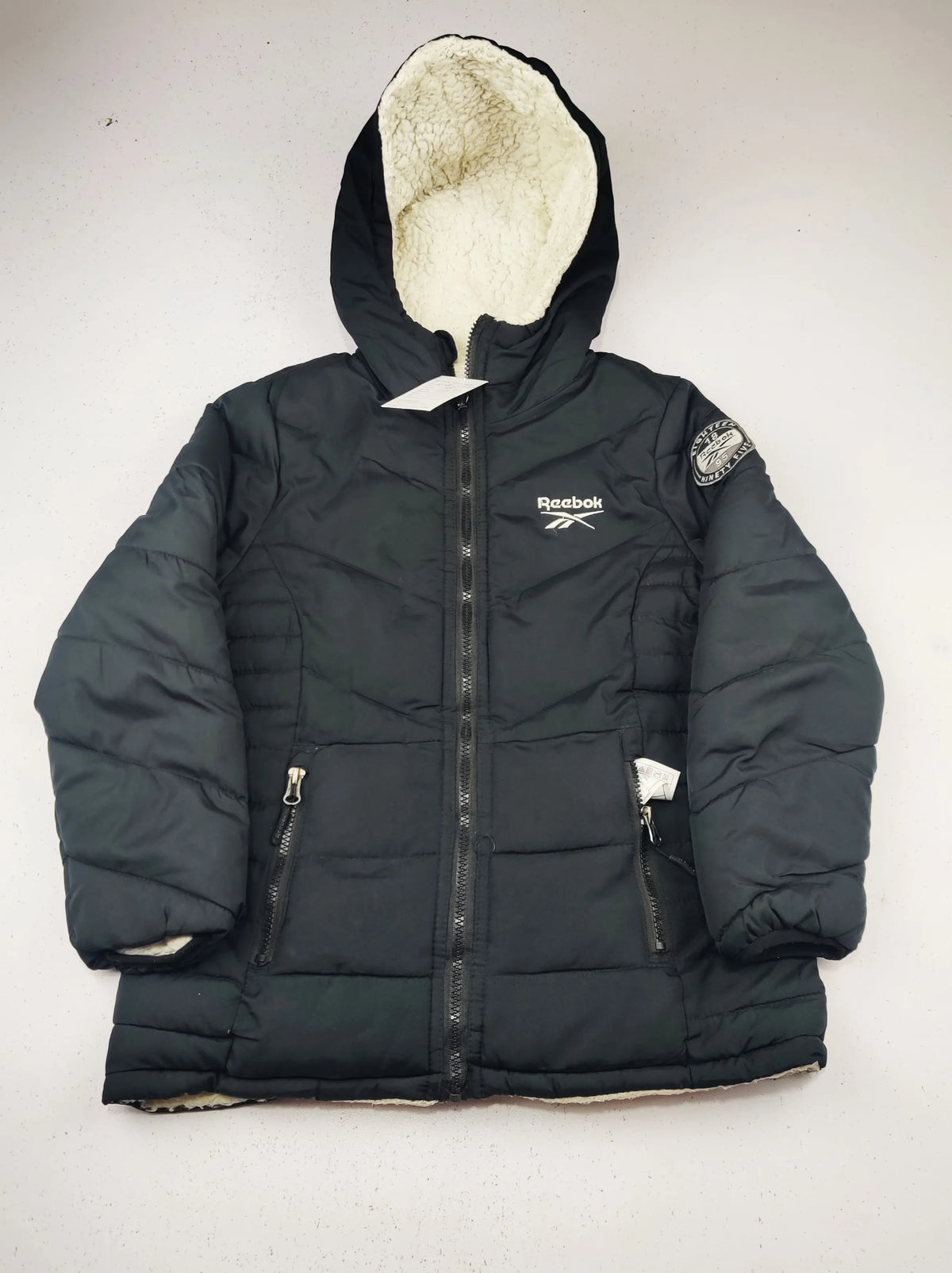 Buy online pre-used pre-loved 100% authentic & Original branded R.E.E.B.O.K (KJB-7949) available in Pakistan. Top international brands avilable.