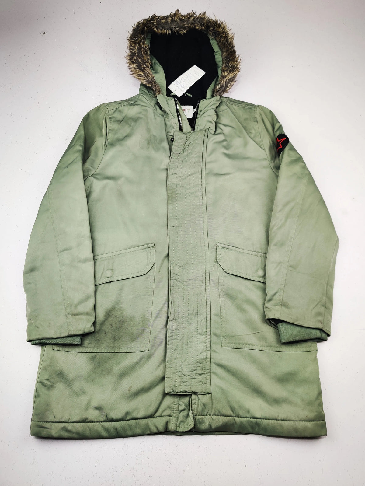 Buy online pre-used pre-loved 100% authentic & Original branded Outfit (KJB-7956) available in Pakistan. Top international brands avilable.