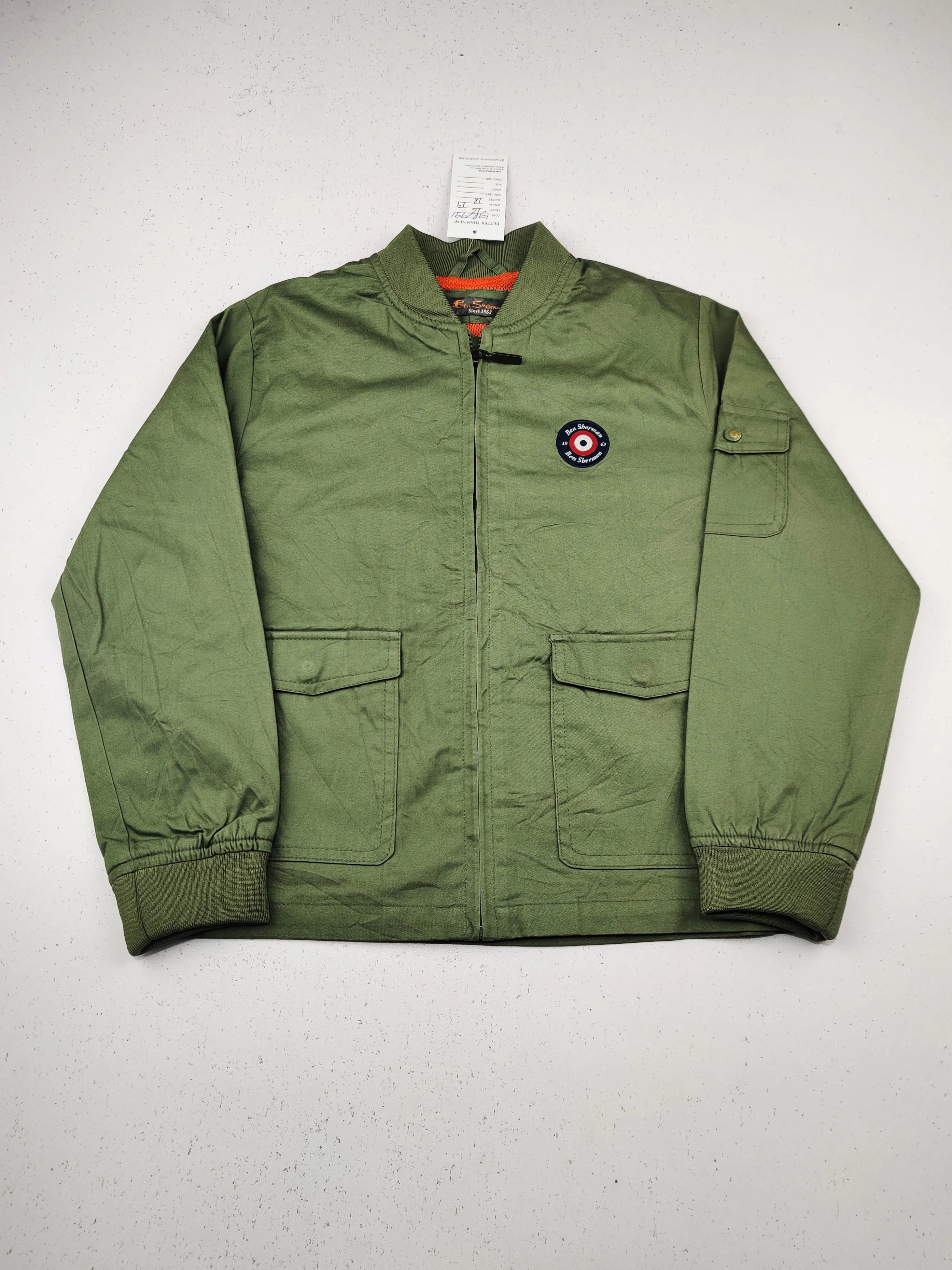 Buy online pre-used pre-loved 100% authentic & Original branded Ben Sherman (KJB-7991) available in Pakistan. Top international brands avilable.