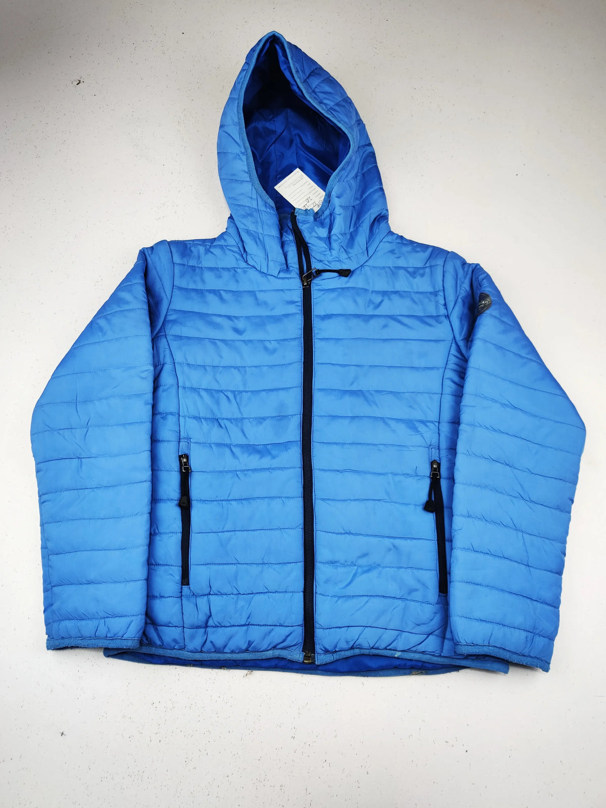 Buy online pre-used pre-loved 100% authentic & Original branded Unknown Brand (KJB-8001) available in Pakistan. Top international brands avilable.