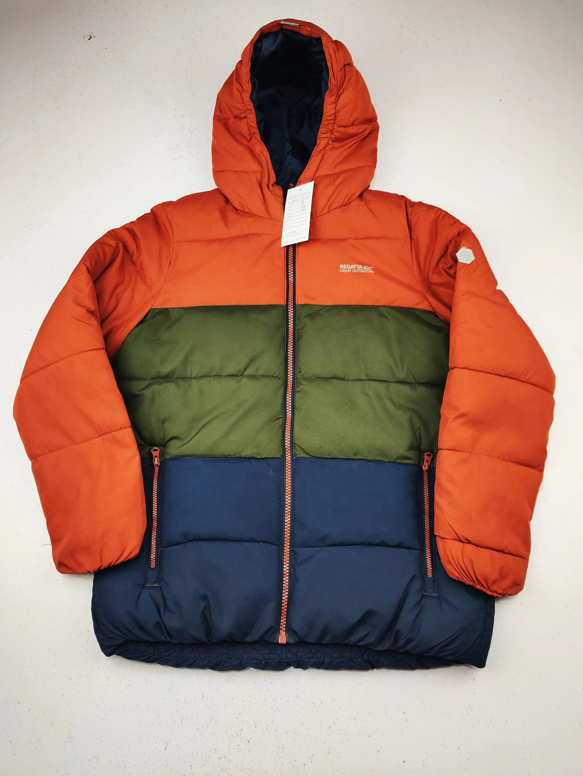 Buy online pre-used pre-loved 100% authentic & Original branded Regatta (KJB-8032) available in Pakistan. Top international brands avilable.