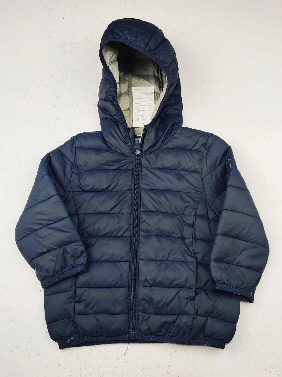 Buy online pre-used pre-loved 100% authentic & Original branded Unknown Brand (KJB-8071) available in Pakistan. Top international brands avilable.