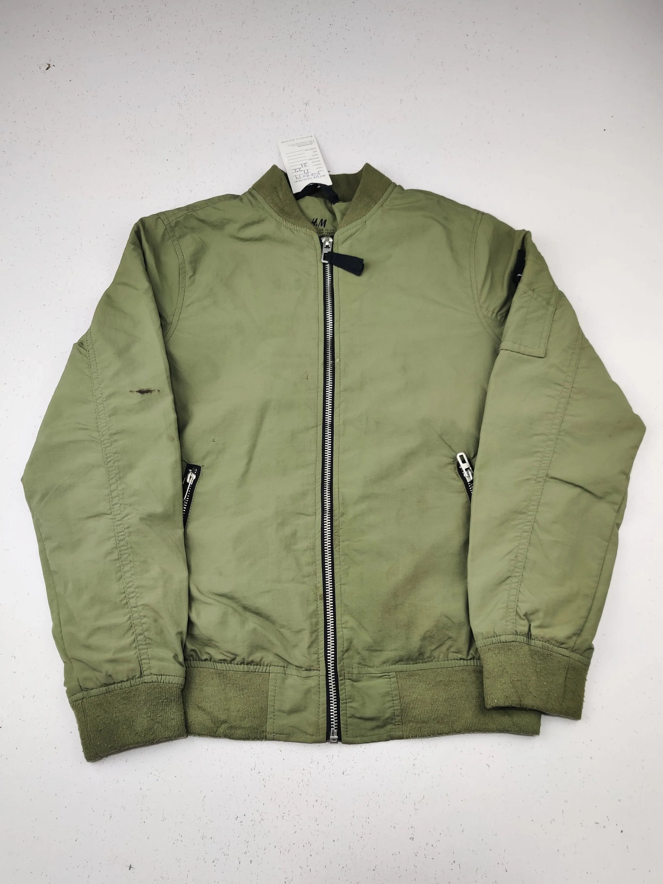 Buy online pre-used pre-loved 100% authentic & Original branded H&M (KJB-8079) available in Pakistan. Top international brands avilable.
