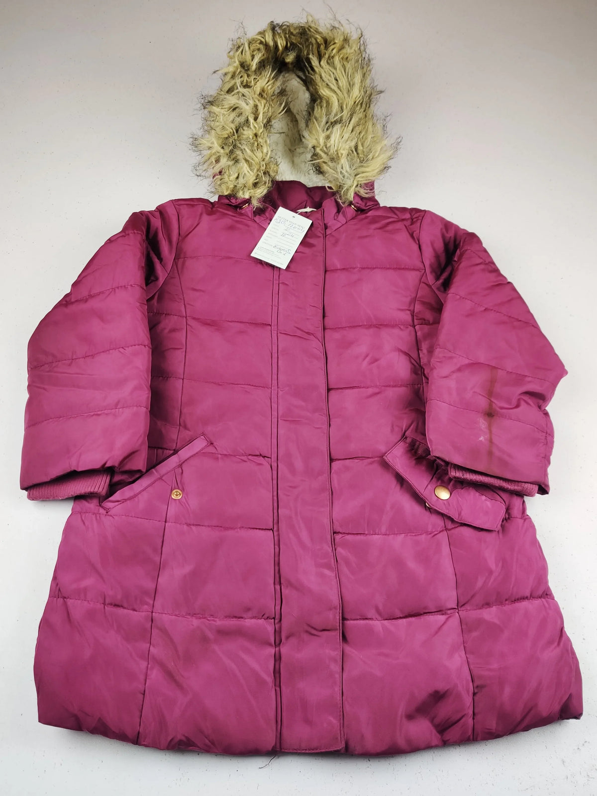 Buy online pre-used pre-loved 100% authentic & Original branded Unknown Brand (KJG-12004) available in Pakistan. Top international brands avilable.