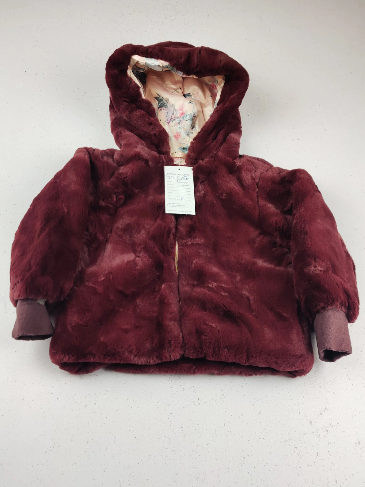 Buy online pre-used pre-loved 100% authentic & Original branded Unknown Brand (KJG-12033) available in Pakistan. Top international brands avilable.
