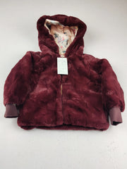 Buy online pre-used pre-loved 100% authentic & Original branded Unknown Brand (KJG-12033) available in Pakistan. Top international brands avilable.