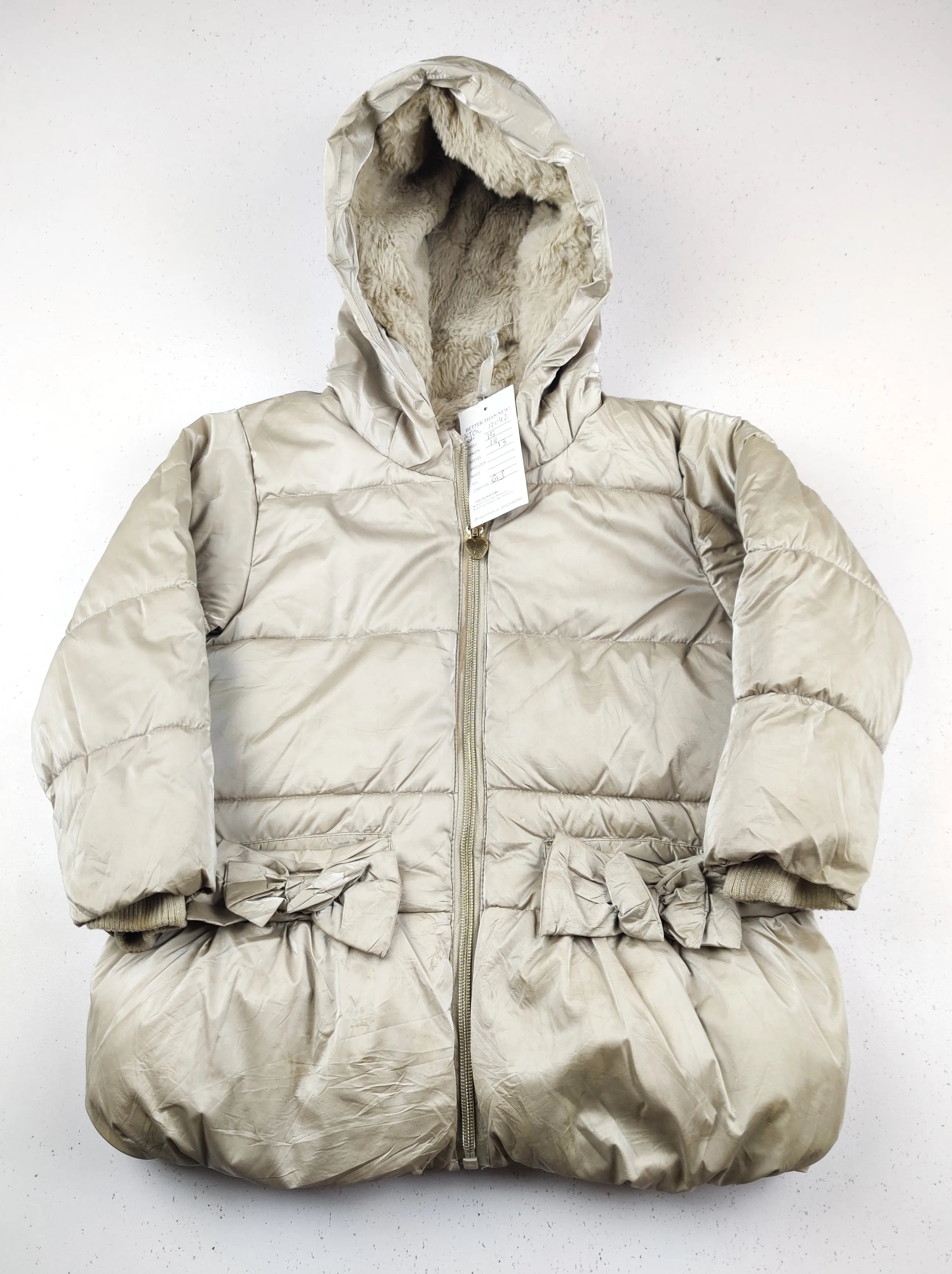 Buy online pre-used pre-loved 100% authentic & Original branded Unknown Brand (KJG-12042) available in Pakistan. Top international brands avilable.