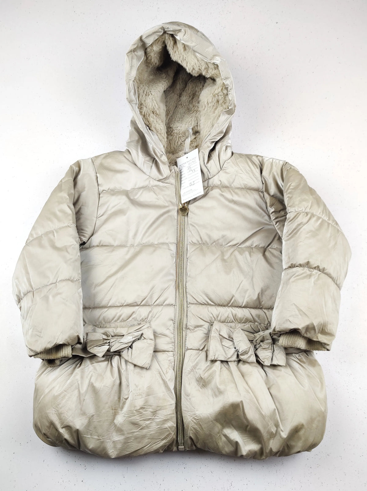 Buy online pre-used pre-loved 100% authentic & Original branded Unknown Brand (KJG-12042) available in Pakistan. Top international brands avilable.