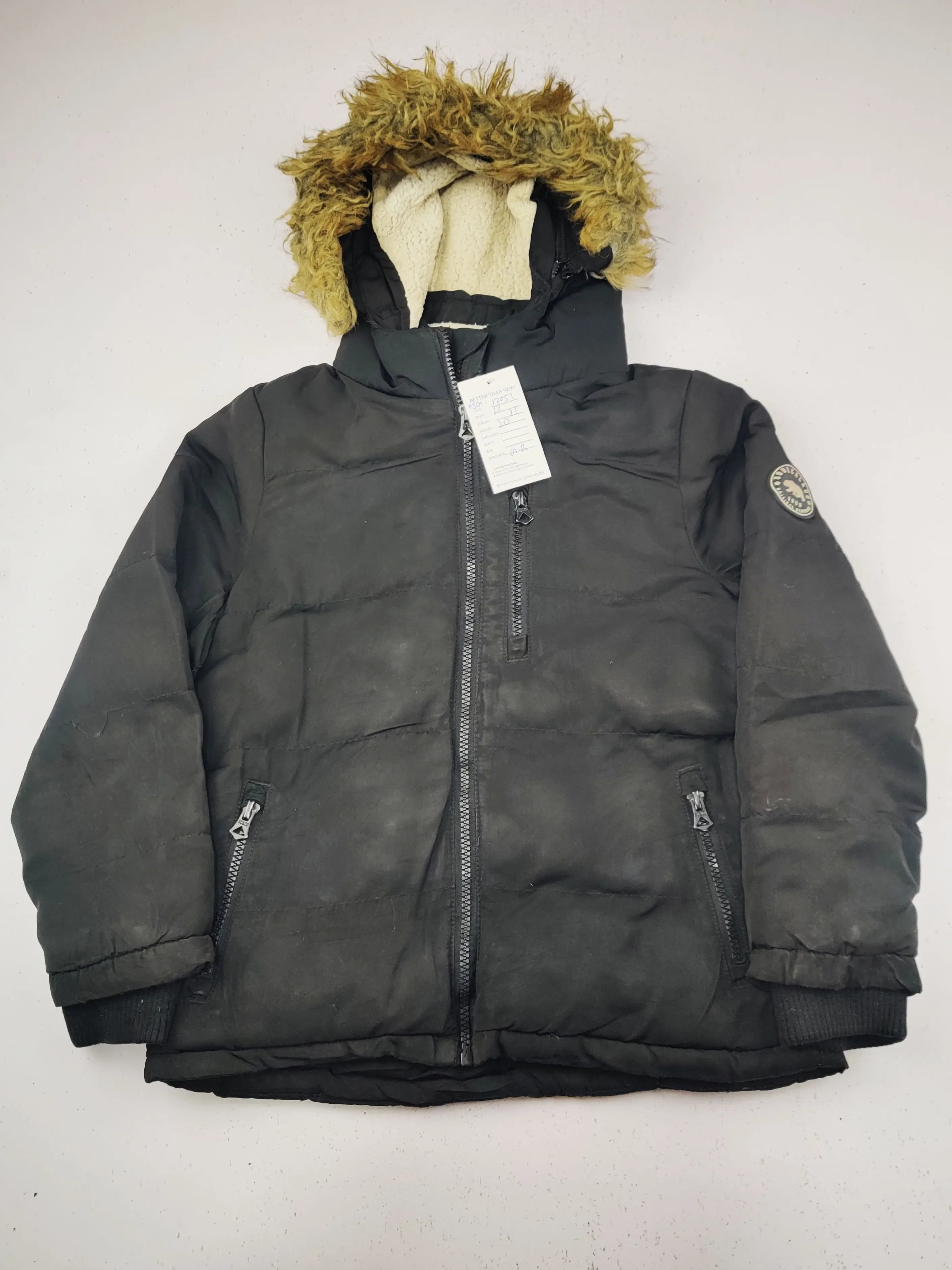 Buy online pre-used pre-loved 100% authentic & Original branded Soulcal&Co (KJG-12051) available in Pakistan. Top international brands avilable.