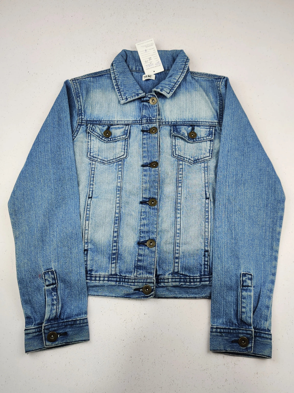 Buy online pre-used pre-loved 100% authentic & Original branded F&F (KJG-12055) available in Pakistan. Top international brands avilable.