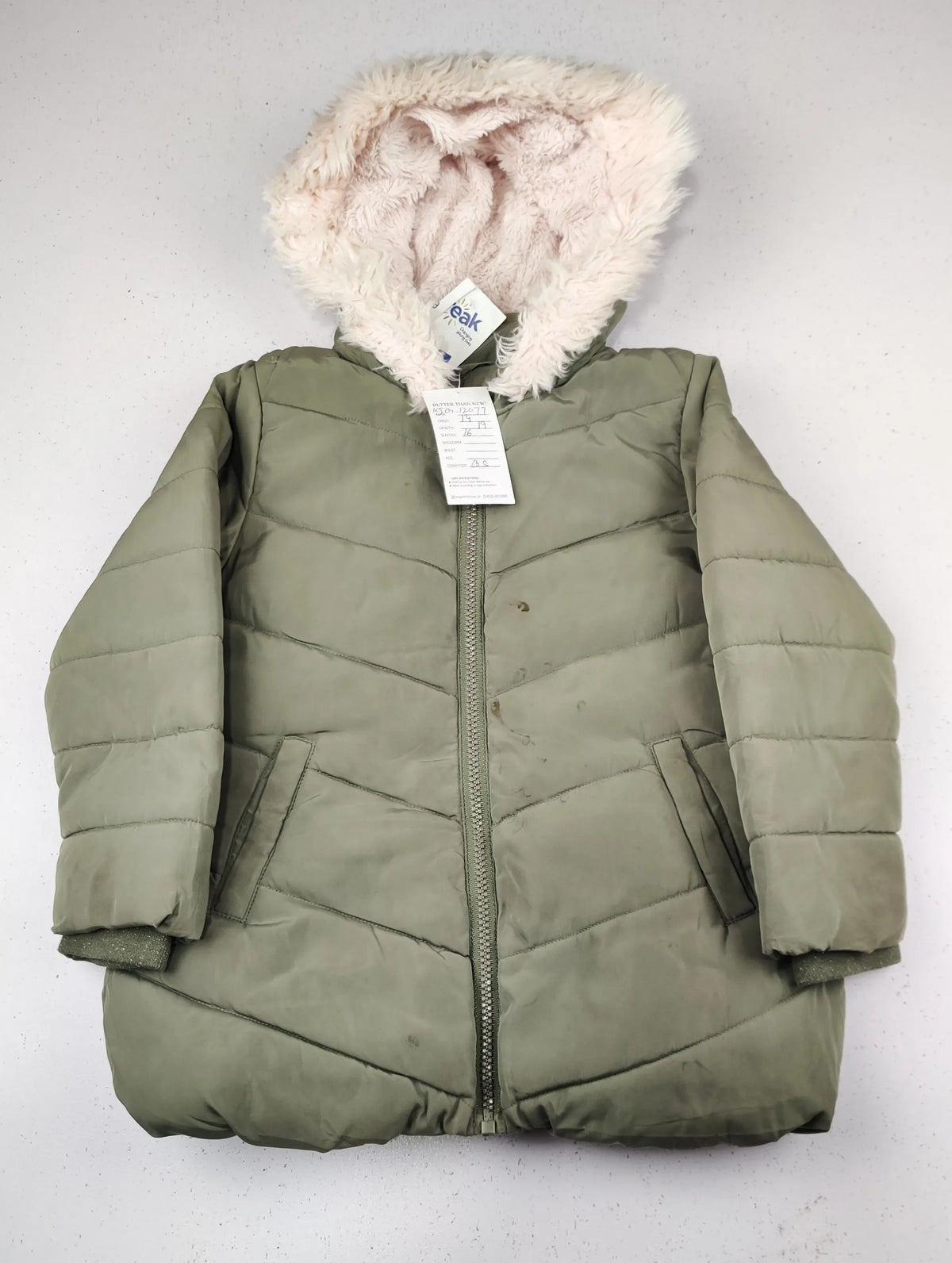 Buy online pre-used pre-loved 100% authentic & Original branded Marks & Spencer (KJG-12077) available in Pakistan. Top international brands avilable.