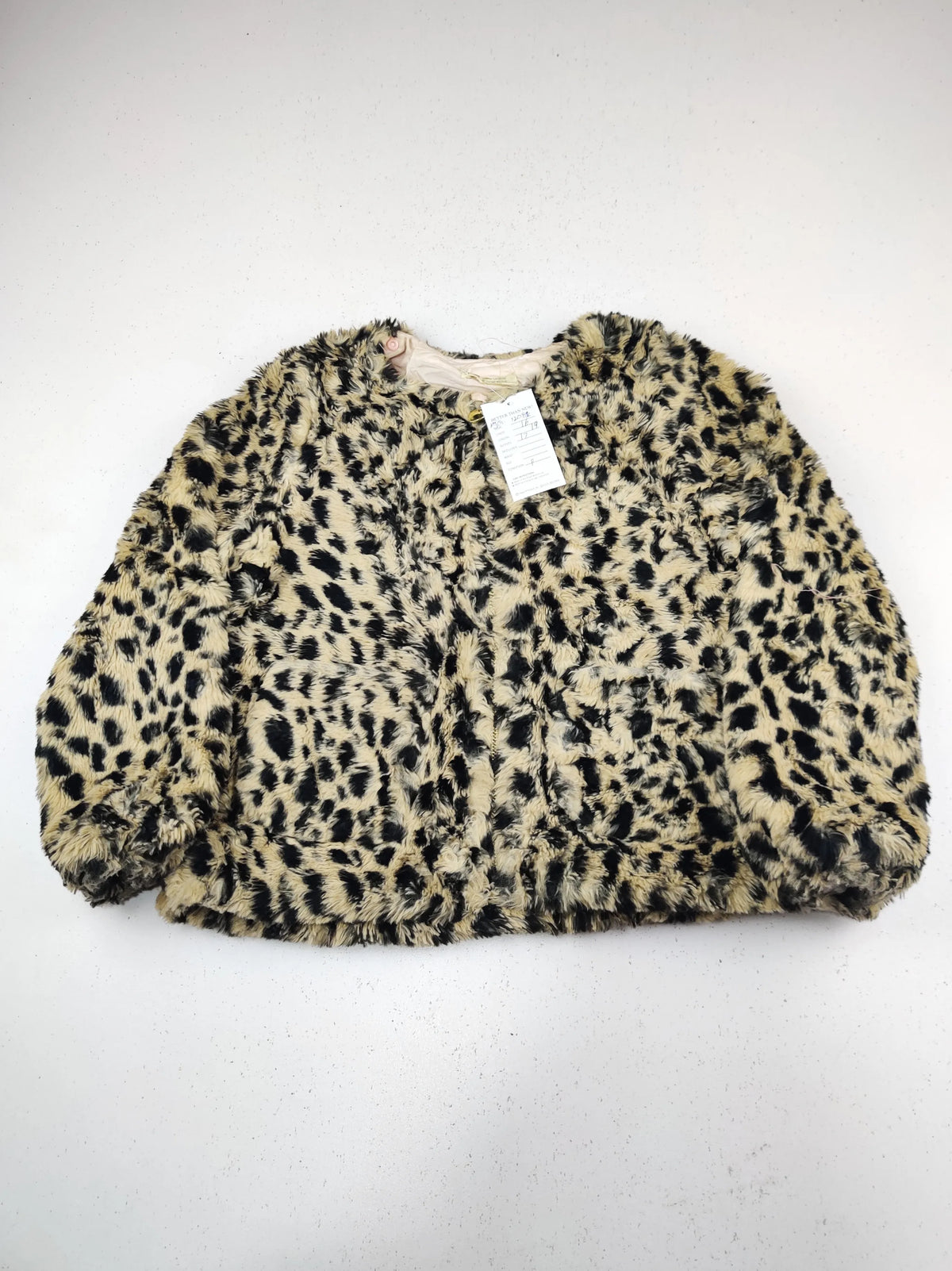 Buy online pre-used pre-loved 100% authentic & Original branded H&M (KJG-12081) available in Pakistan. Top international brands avilable.