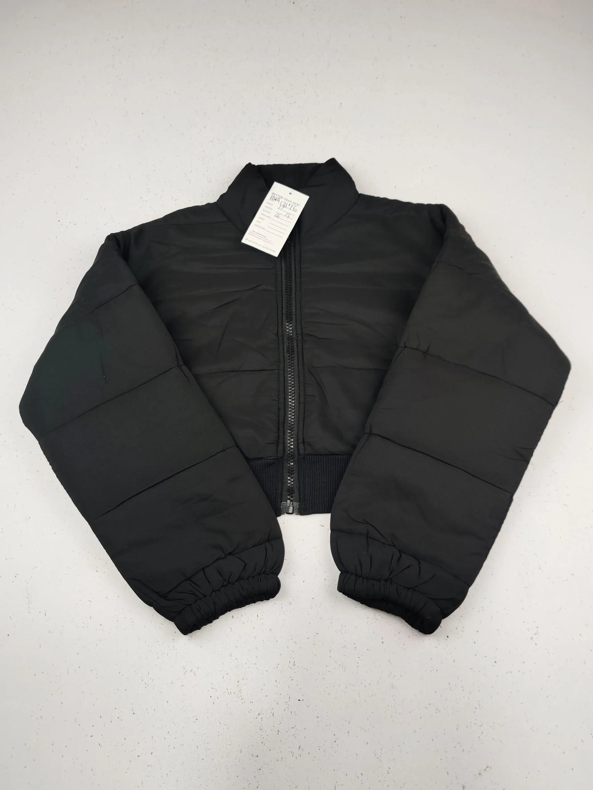 Buy online pre-used pre-loved 100% authentic & Original branded Unknown Brand (KJG-12176) available in Pakistan. Top international brands avilable.