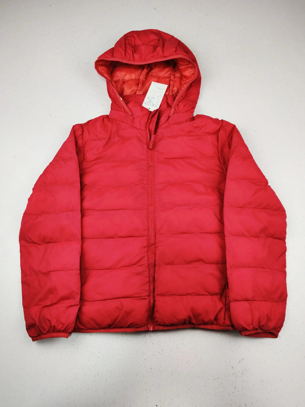 Buy online pre-used pre-loved 100% authentic & Original branded Uniqlo (KJG-12207) available in Pakistan. Top international brands avilable.