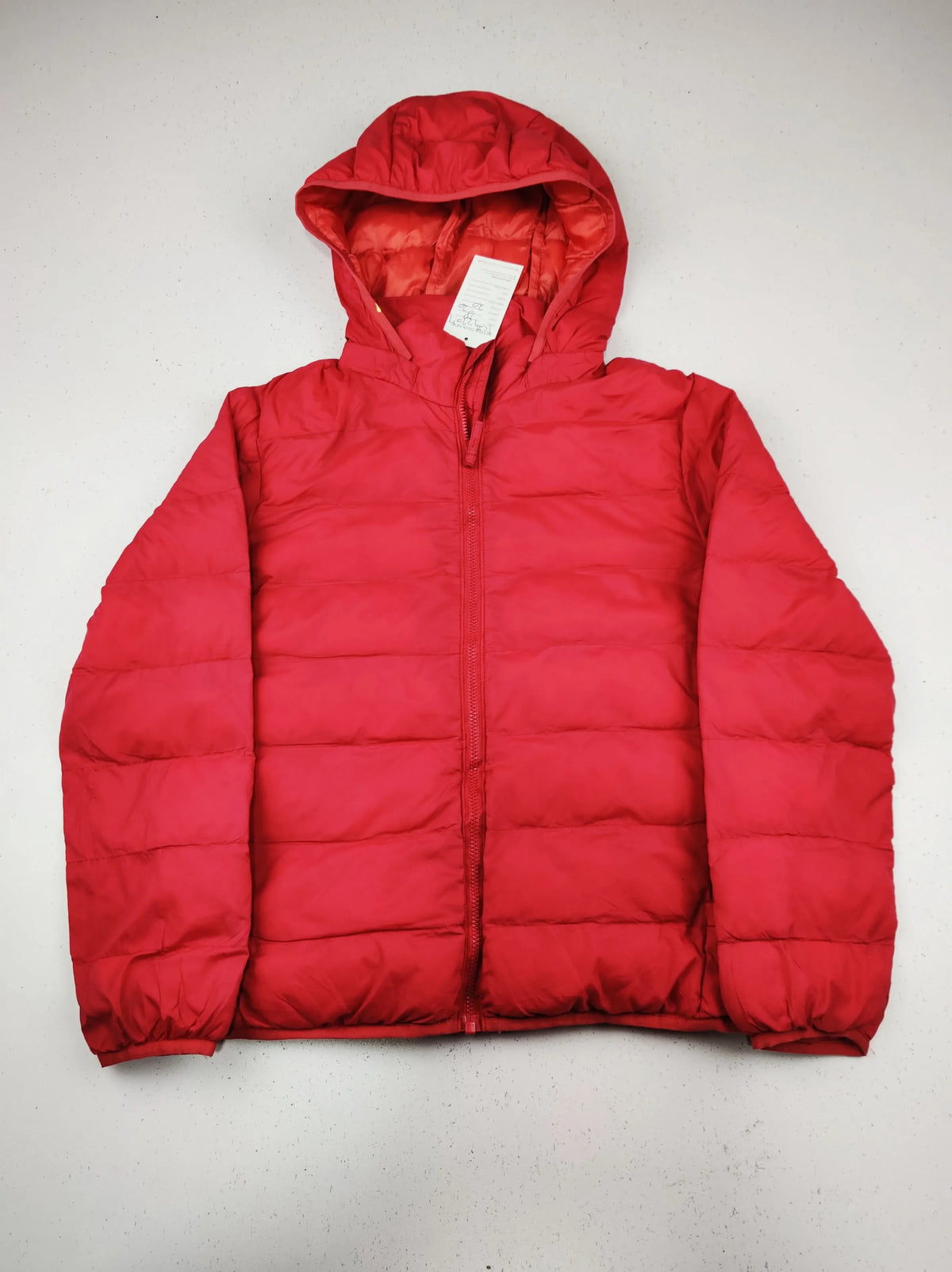Buy online pre-used pre-loved 100% authentic & Original branded Uniqlo (KJG-12207) available in Pakistan. Top international brands avilable.