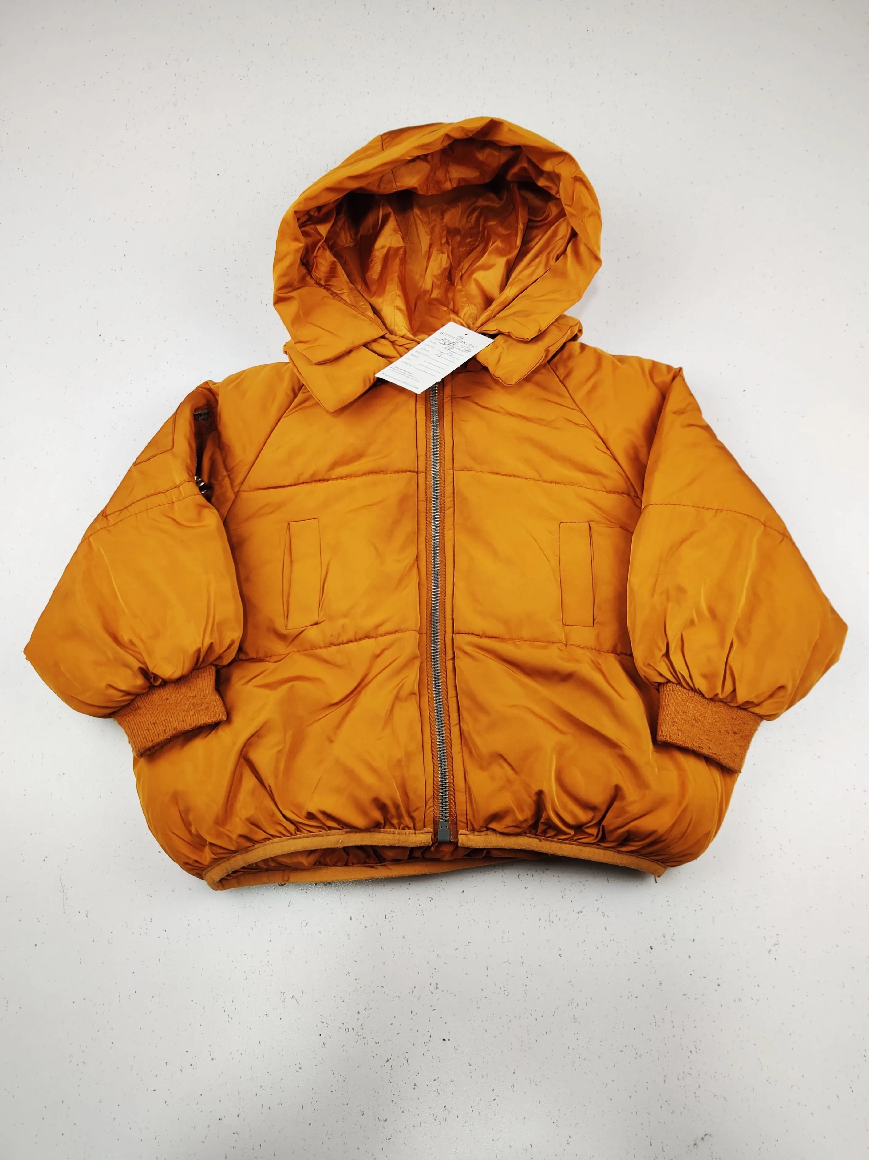 Buy online pre-used pre-loved 100% authentic & Original branded Unknown Brand (KJG-12240) available in Pakistan. Top international brands avilable.