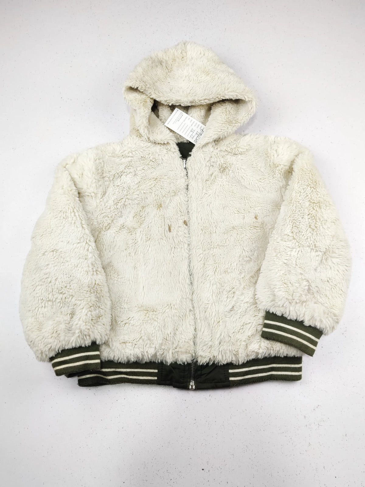 Buy online pre-used pre-loved 100% authentic & Original branded Primark (KJG-12308) available in Pakistan. Top international brands avilable.