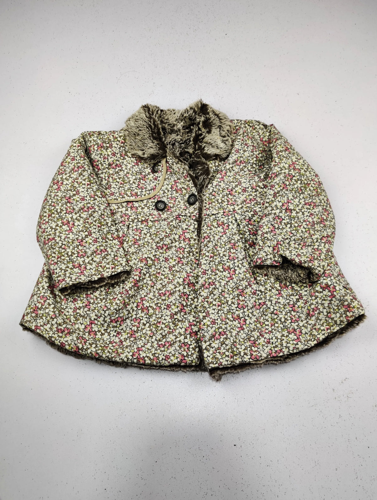 Buy online pre-used pre-loved 100% authentic & Original branded H&M (KJG-12313) available in Pakistan. Top international brands avilable.