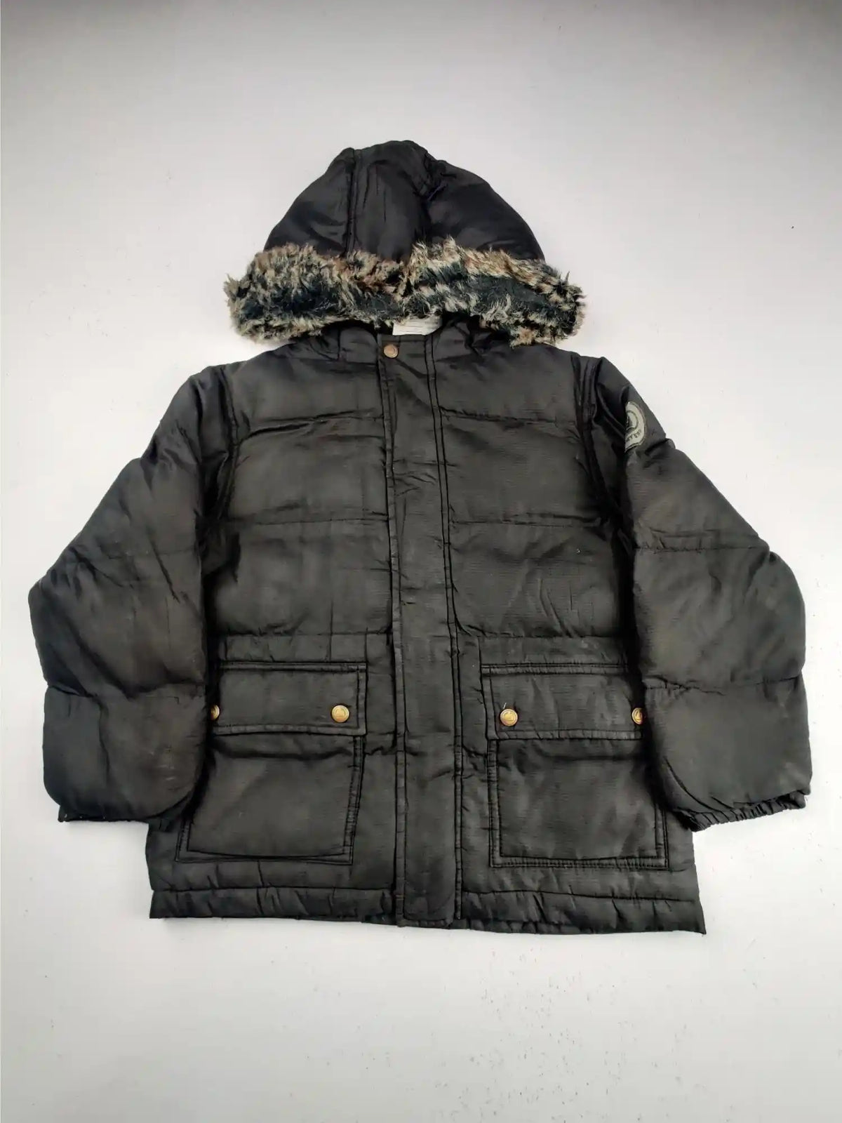 Buy online pre-used pre-loved 100% authentic & Original branded Petit Bateau (KJG-160) available in Pakistan. Top international brands avilable.