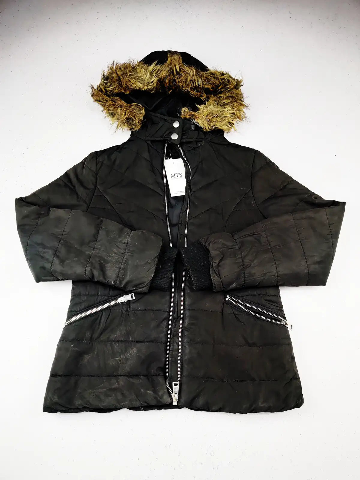 Buy online pre-used pre-loved 100% authentic & Original branded New Look (KJG-370) available in Pakistan. Top international brands avilable.