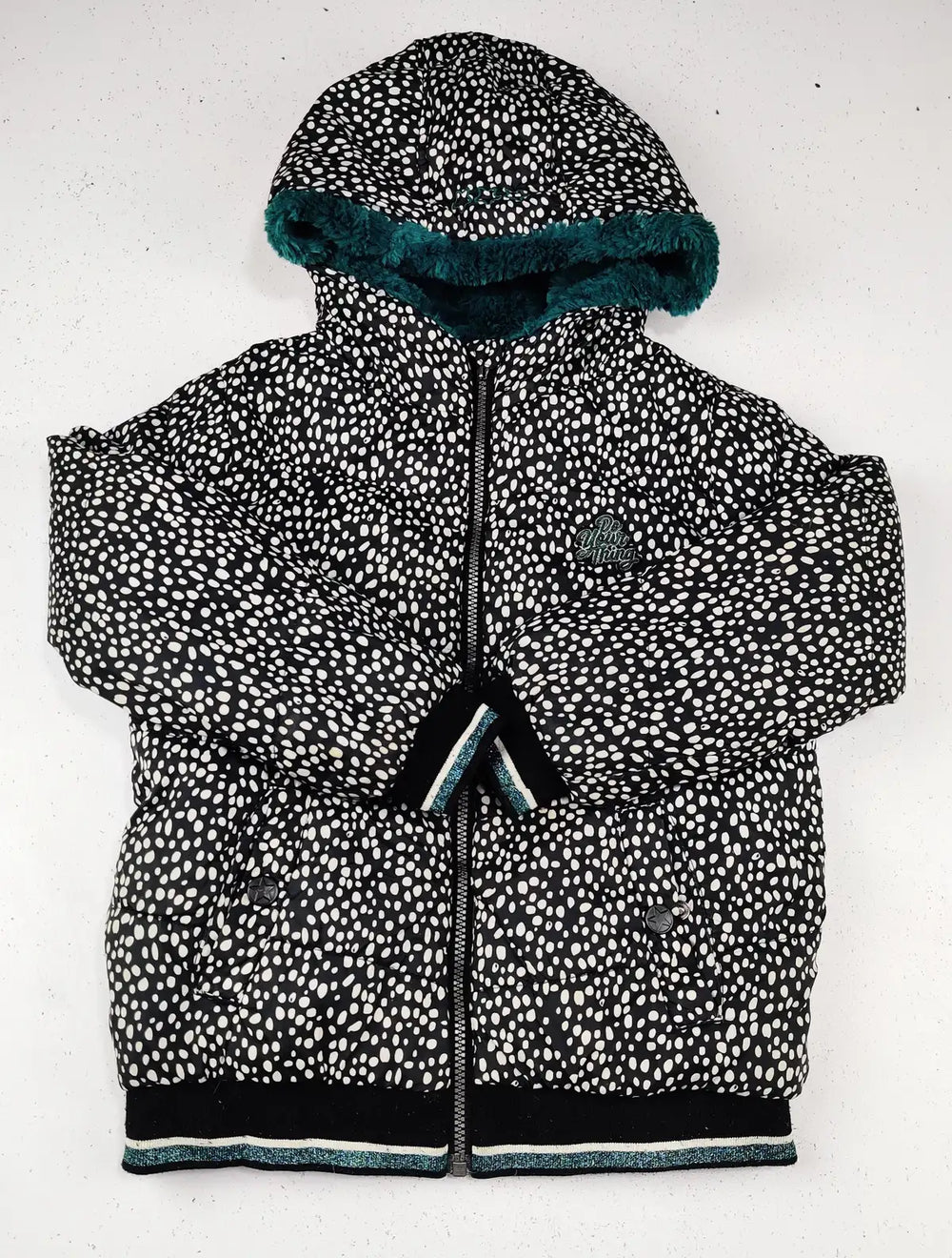 Buy online pre-used pre-loved 100% authentic & Original branded Unknown Brand (KJG-392) available in Pakistan. Top international brands avilable.