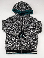 Buy online pre-used pre-loved 100% authentic & Original branded Unknown Brand (KJG-392) available in Pakistan. Top international brands avilable.