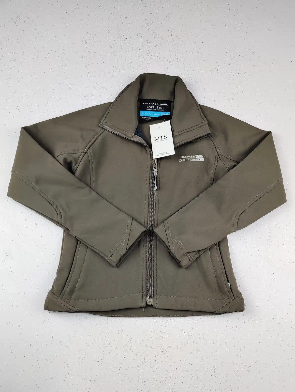 Buy online pre-used pre-loved 100% authentic & Original branded Trespass (KJG-402) available in Pakistan. Top international brands avilable.