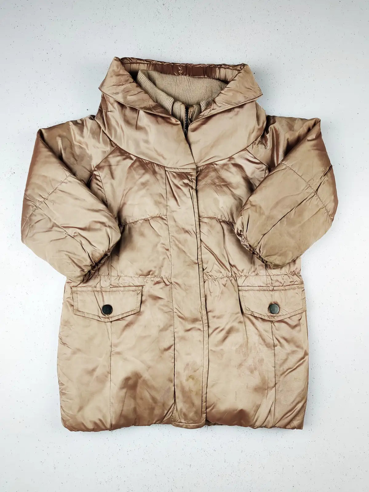 Buy online pre-used pre-loved 100% authentic & Original branded Gap (KJG-412) available in Pakistan. Top international brands avilable.