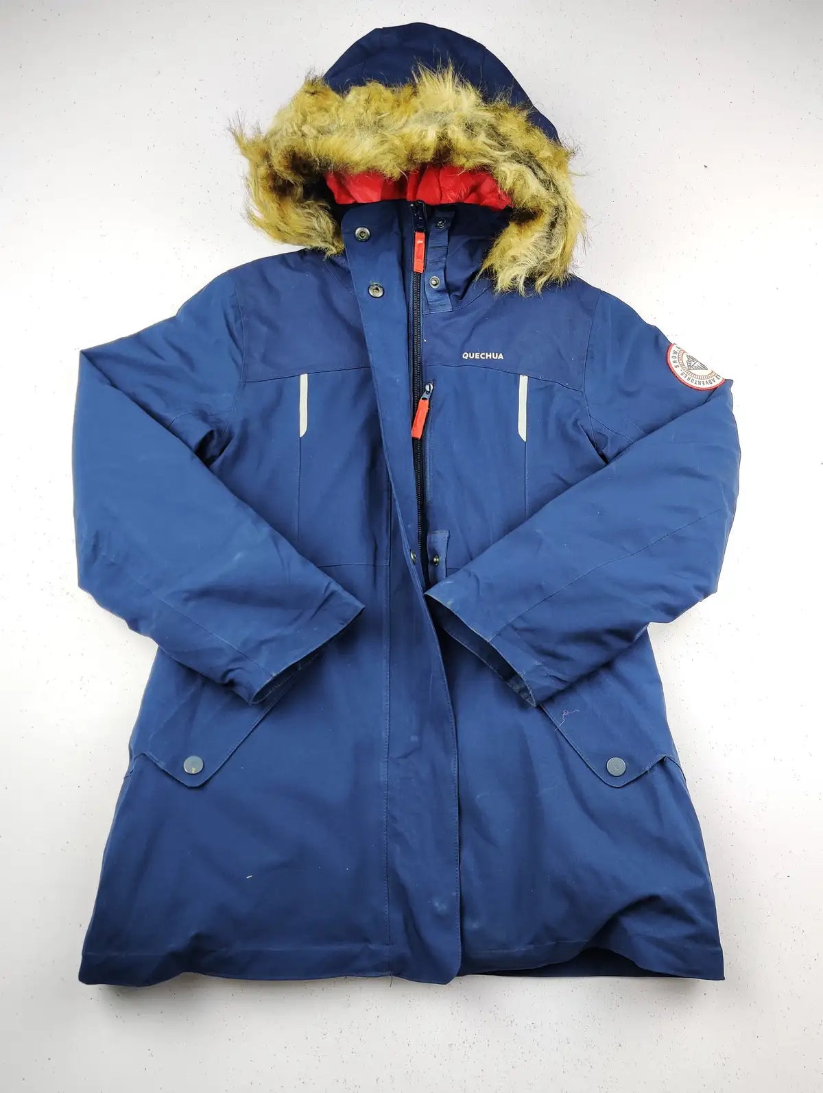 Buy online pre-used pre-loved 100% authentic & Original branded Decathlon (KJG-455) available in Pakistan. Top international brands avilable.