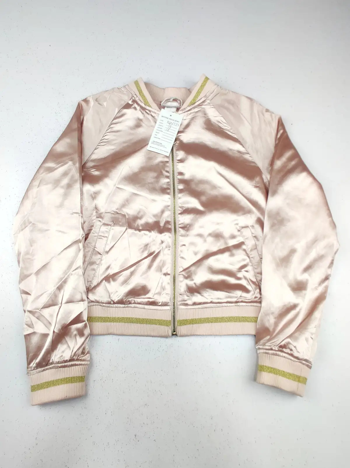 Buy online pre-used pre-loved 100% authentic & Original branded H&M (KJG-479) available in Pakistan. Top international brands avilable.