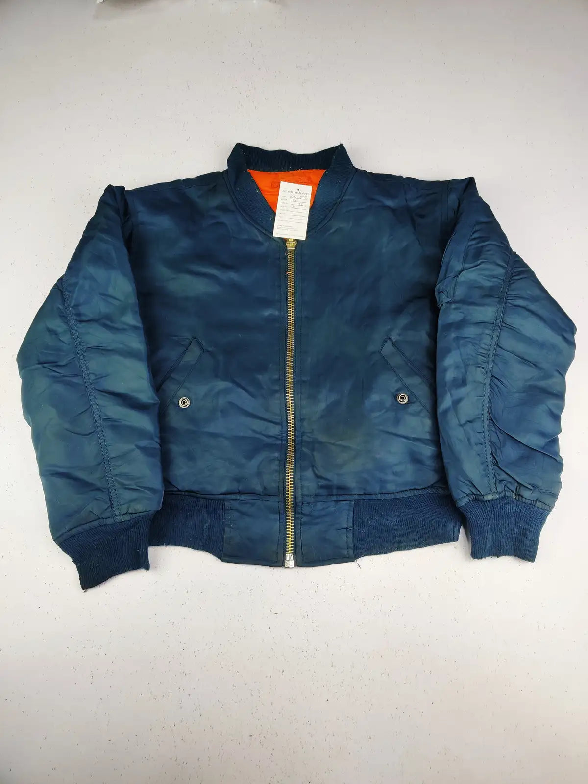 Buy online pre-used pre-loved 100% authentic & Original branded Unknown Brand (KJG-573) available in Pakistan. Top international brands avilable.