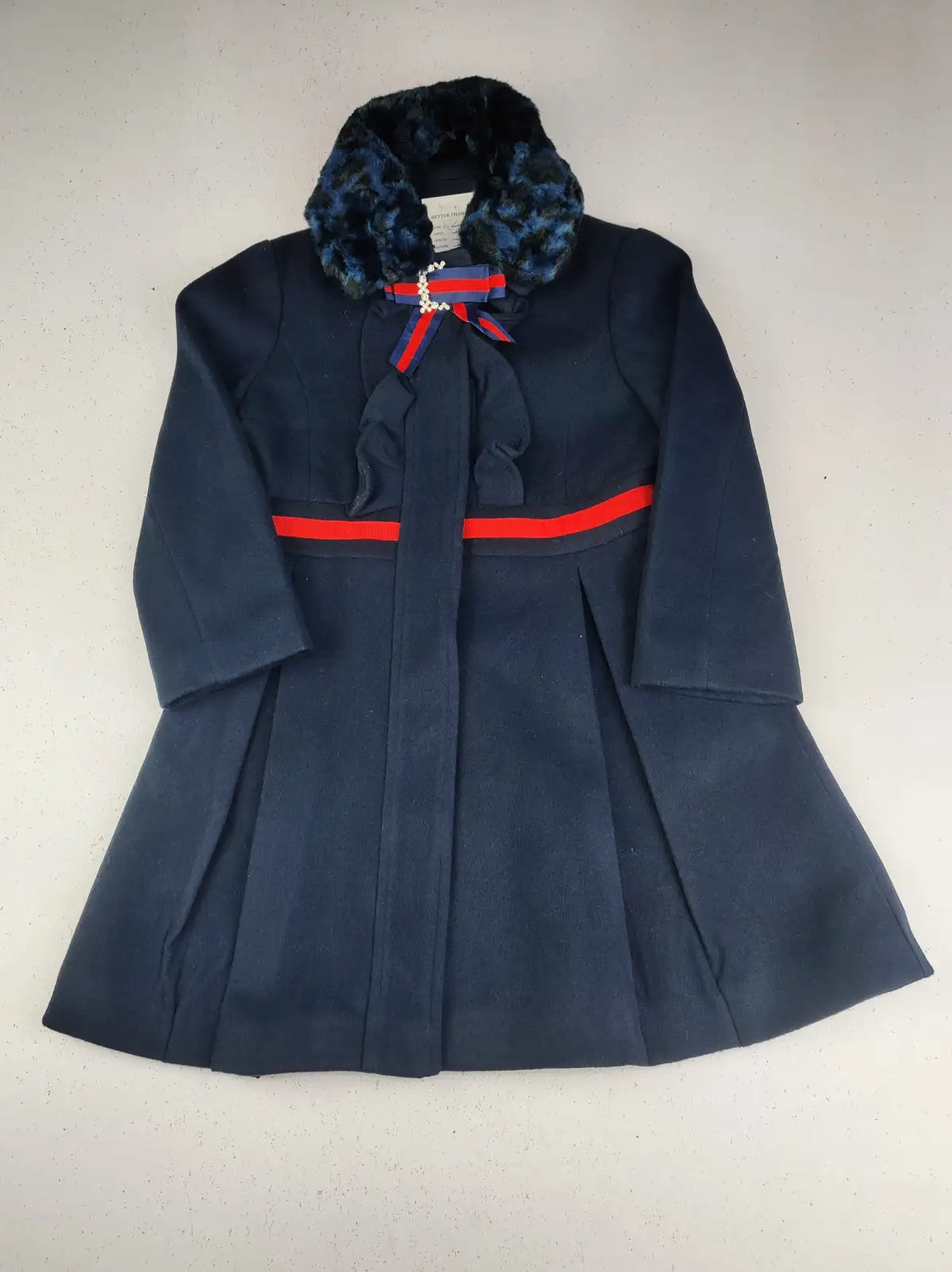 Buy online pre-used pre-loved 100% authentic & Original branded Unknown Brand (KJG-712) available in Pakistan. Top international brands avilable.