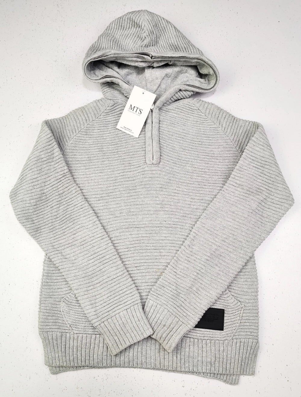 Buy online pre-used pre-loved 100% authentic & Original branded H&M (KWB-1968) available in Pakistan. Top international brands avilable.