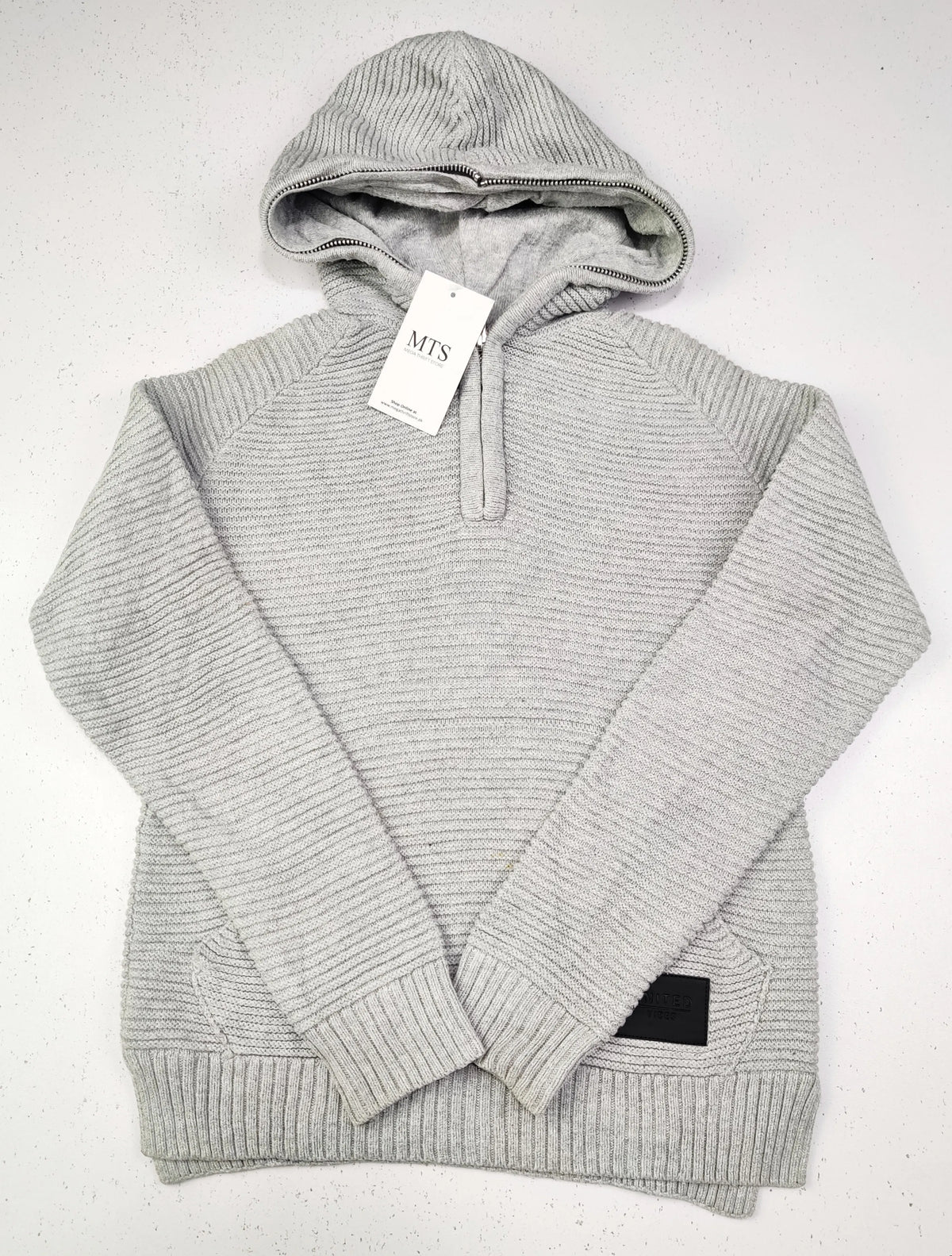 Buy online pre-used pre-loved 100% authentic & Original branded H&M (KWB-1968) available in Pakistan. Top international brands avilable.