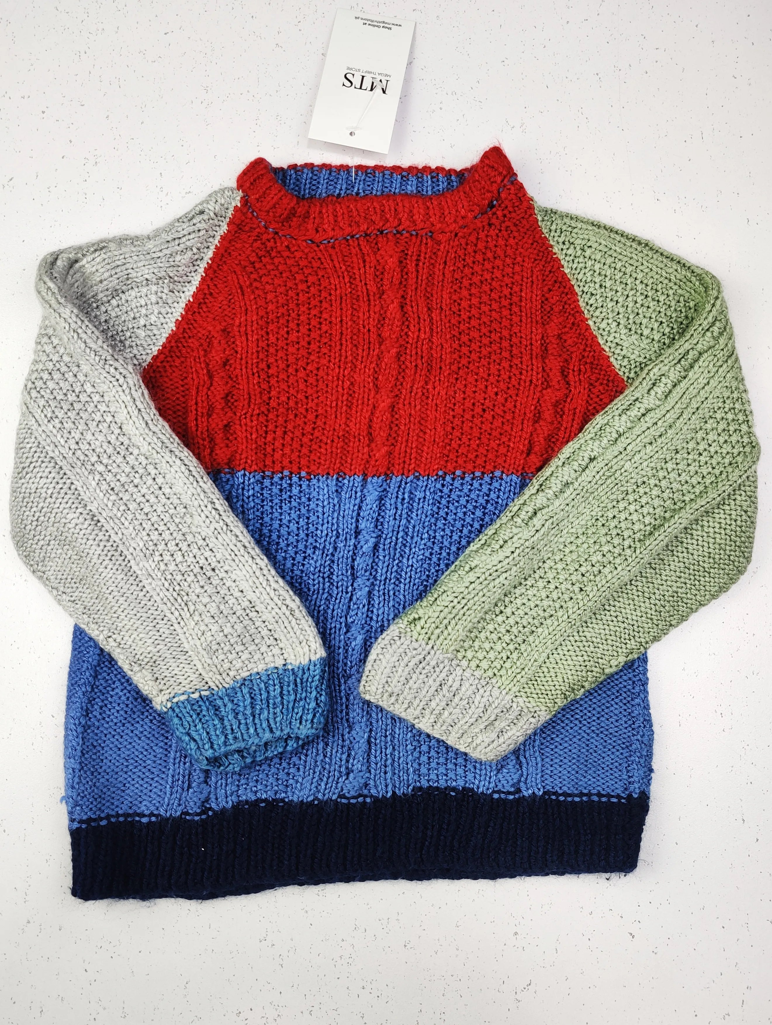 Buy online pre-used pre-loved 100% authentic & Original branded Unknown Brand (KWB-2065) available in Pakistan. Top international brands avilable.