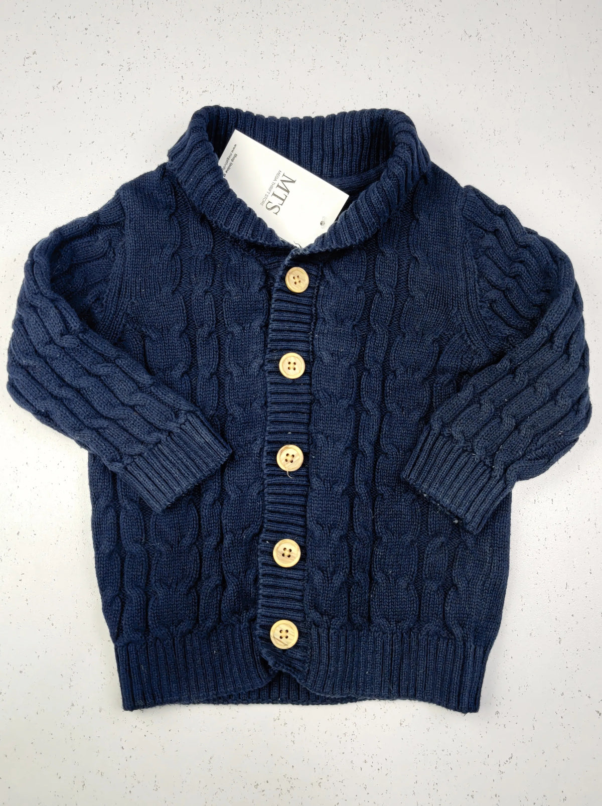 Buy online pre-used pre-loved 100% authentic & Original branded F&F (KWB-2068) available in Pakistan. Top international brands avilable.