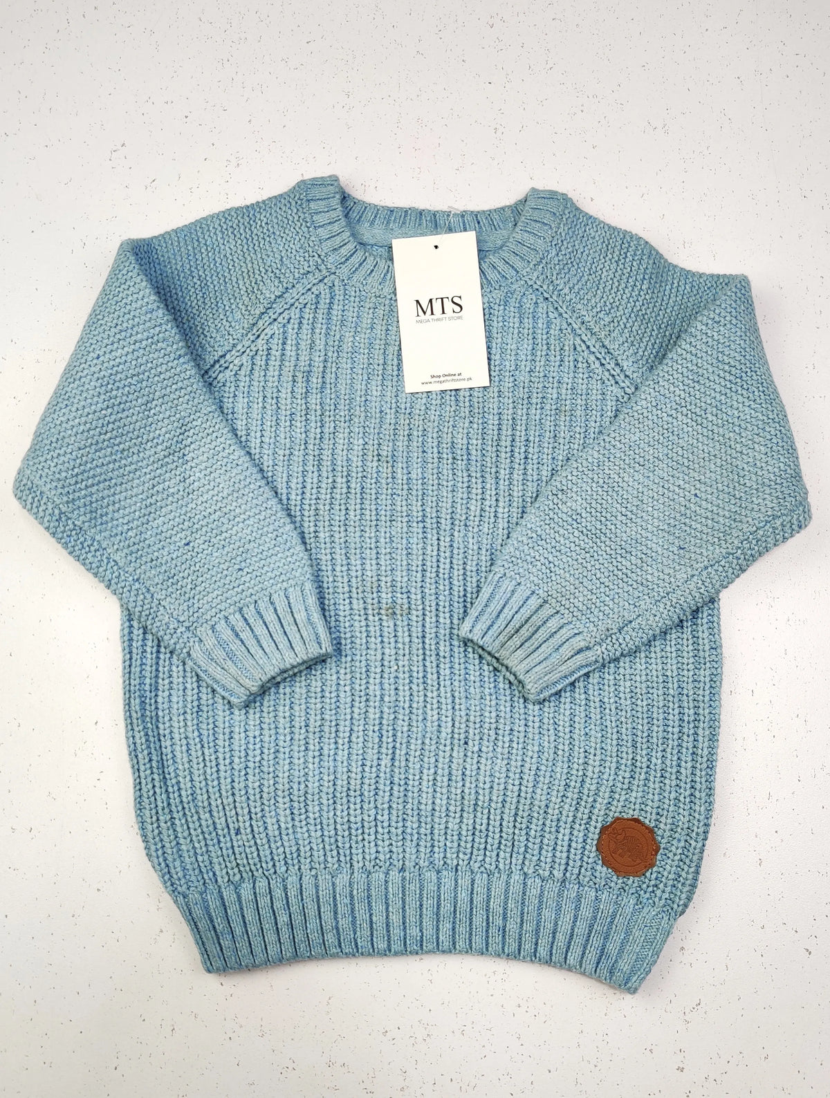 Buy online pre-used pre-loved 100% authentic & Original branded F&F (KWB-2098) available in Pakistan. Top international brands avilable.